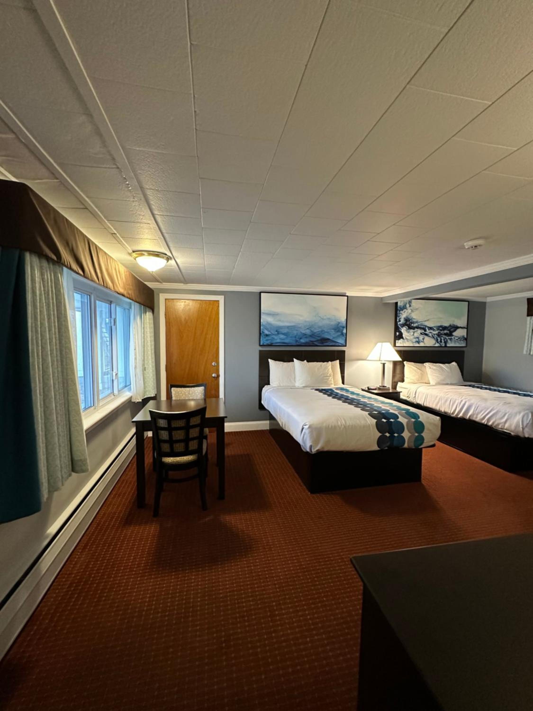 Double Room with Two Double Beds - Non-Smoking - Photo 3