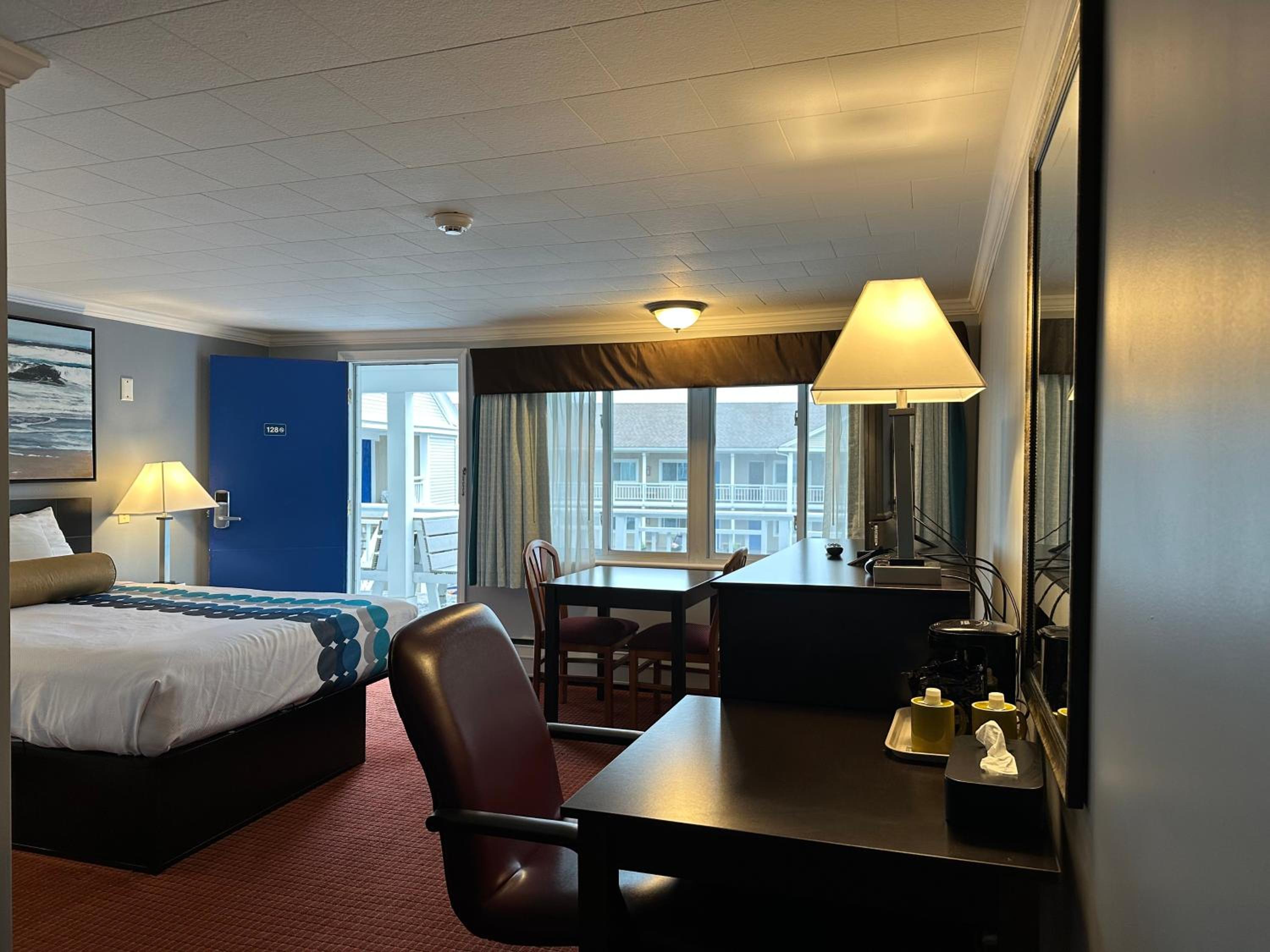 Queen Room - Photo 7
