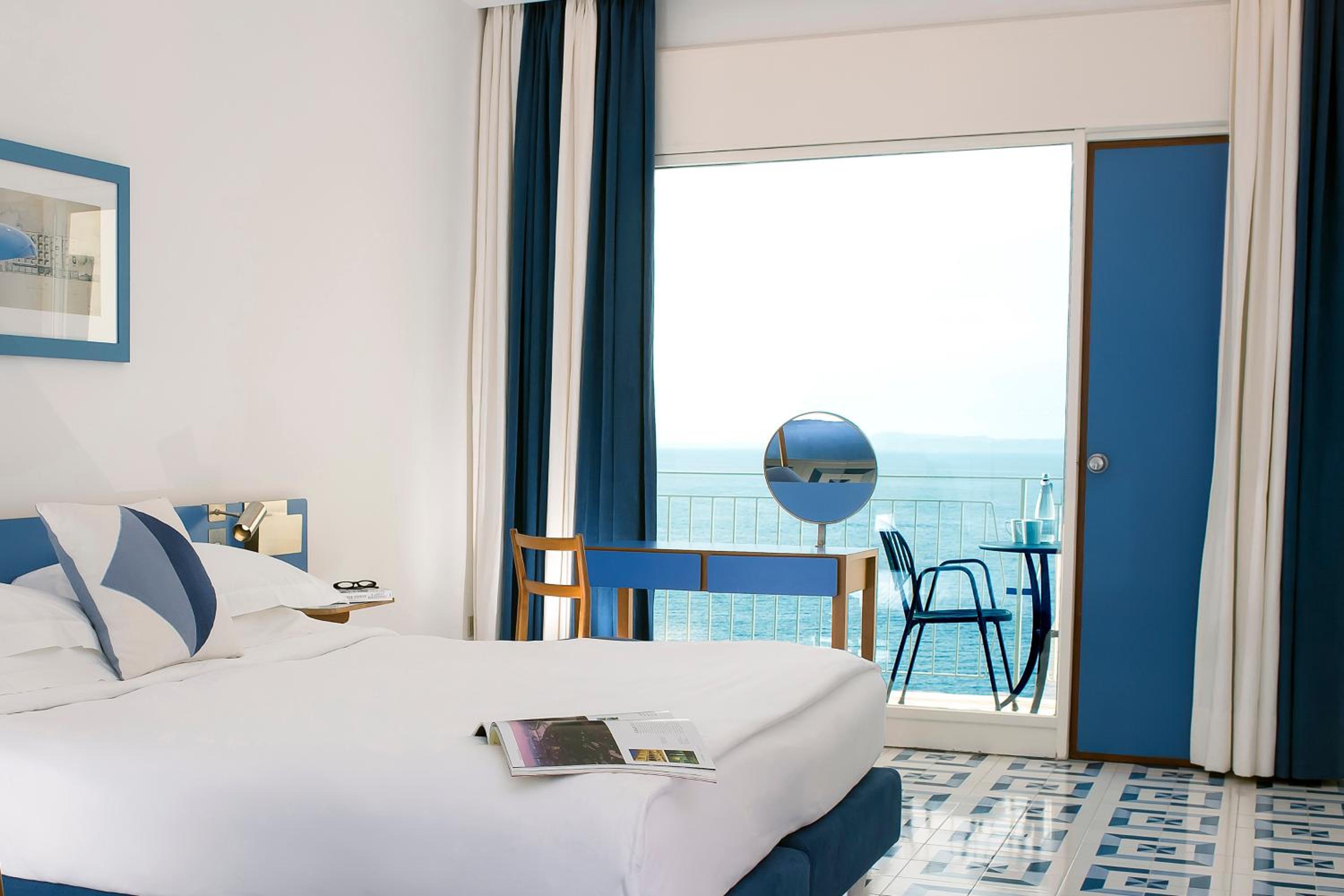 Junior Suite with Sea View - Photo 7