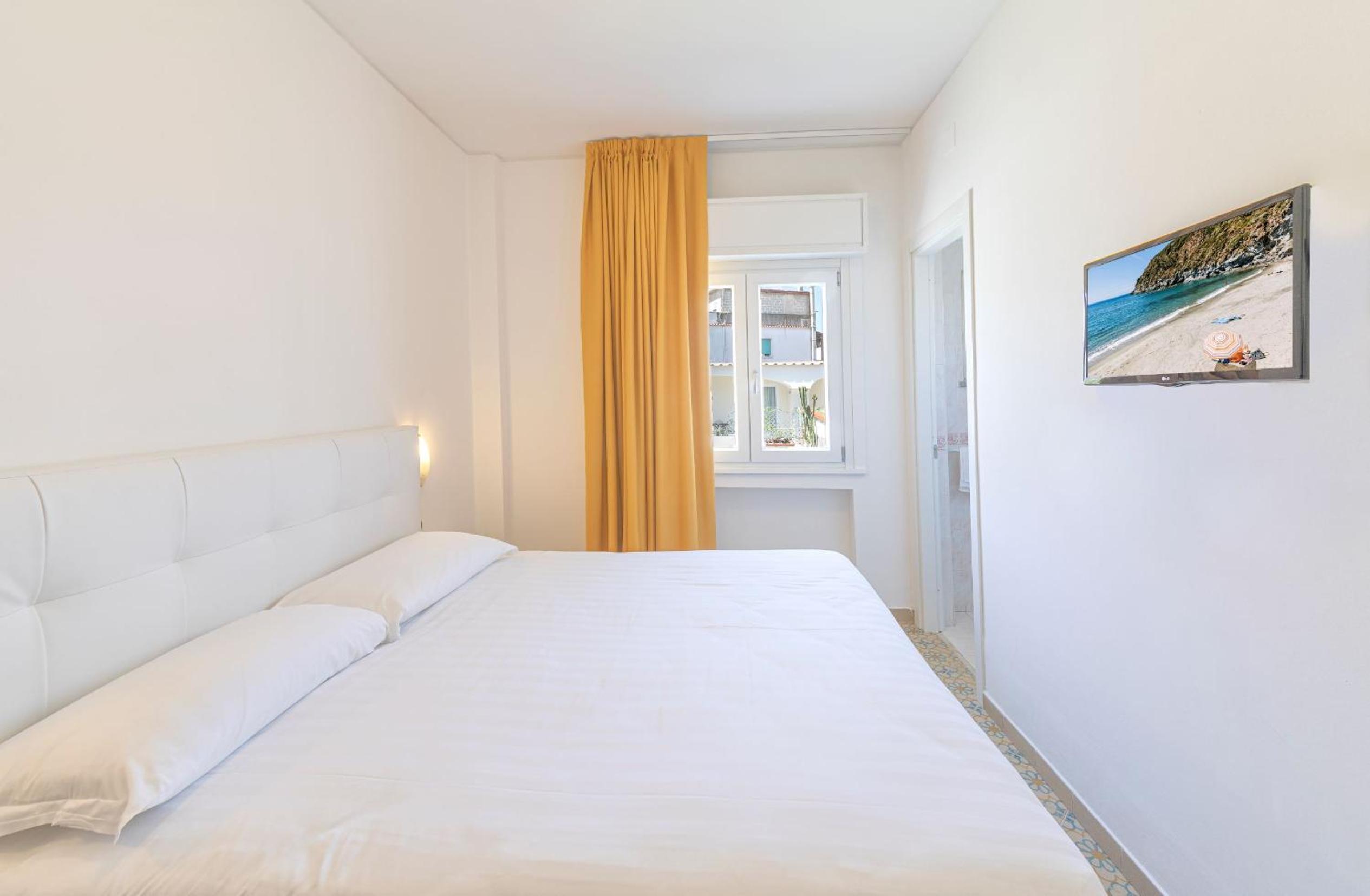 Economy Double Room - Photo 1