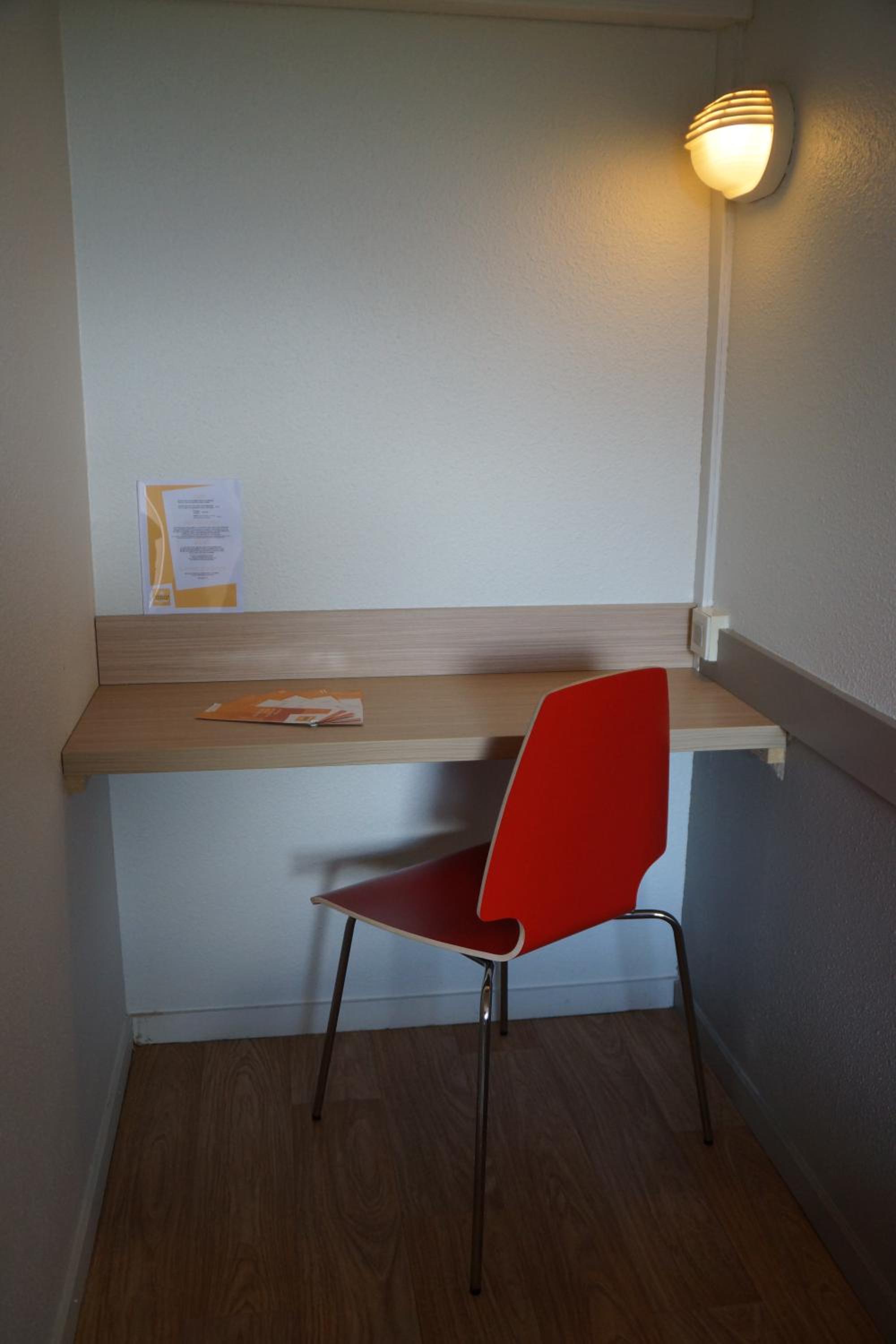 Triple Room with 3 Single Beds - Photo 5