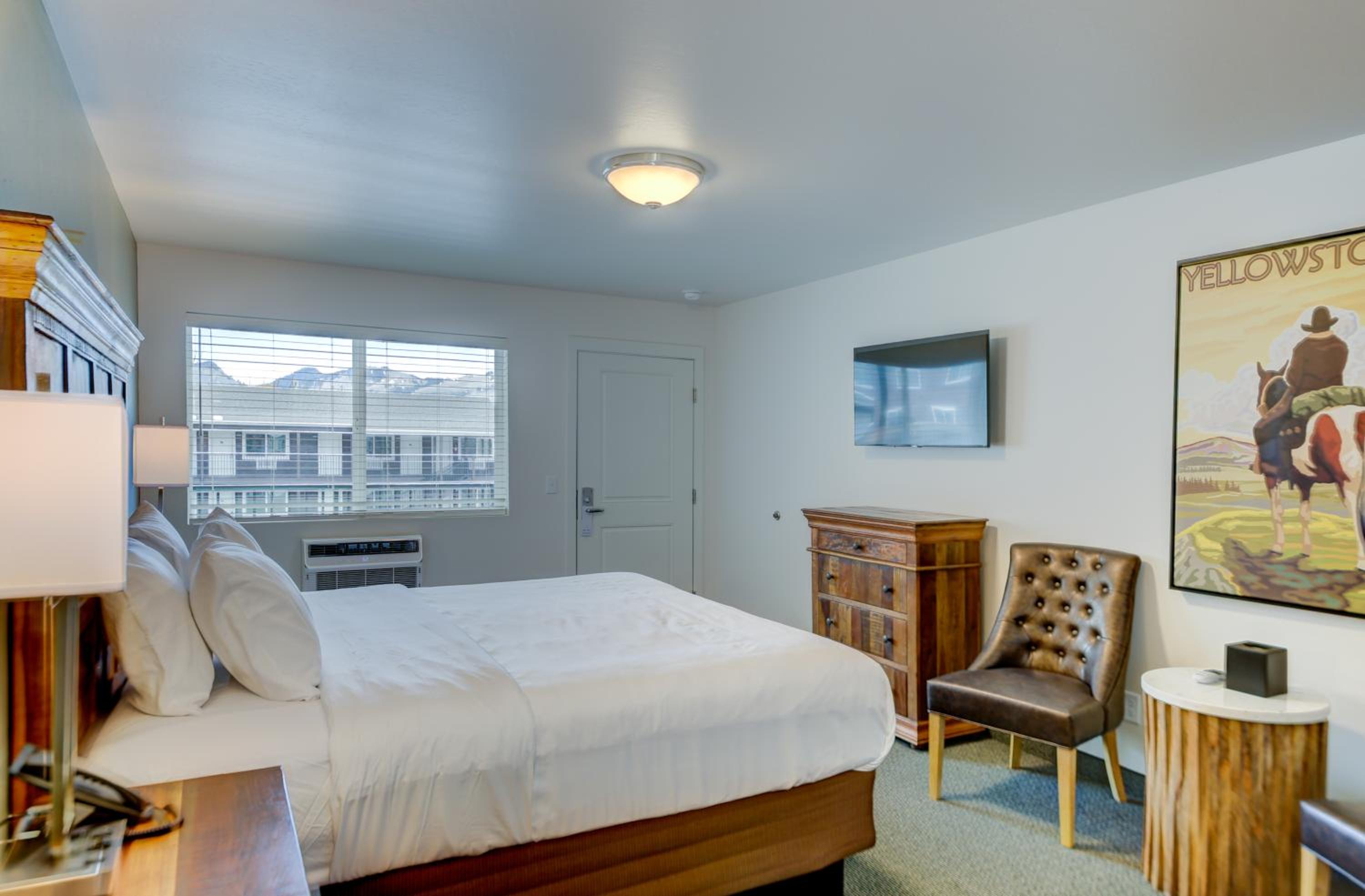 Deluxe King Room photo 3