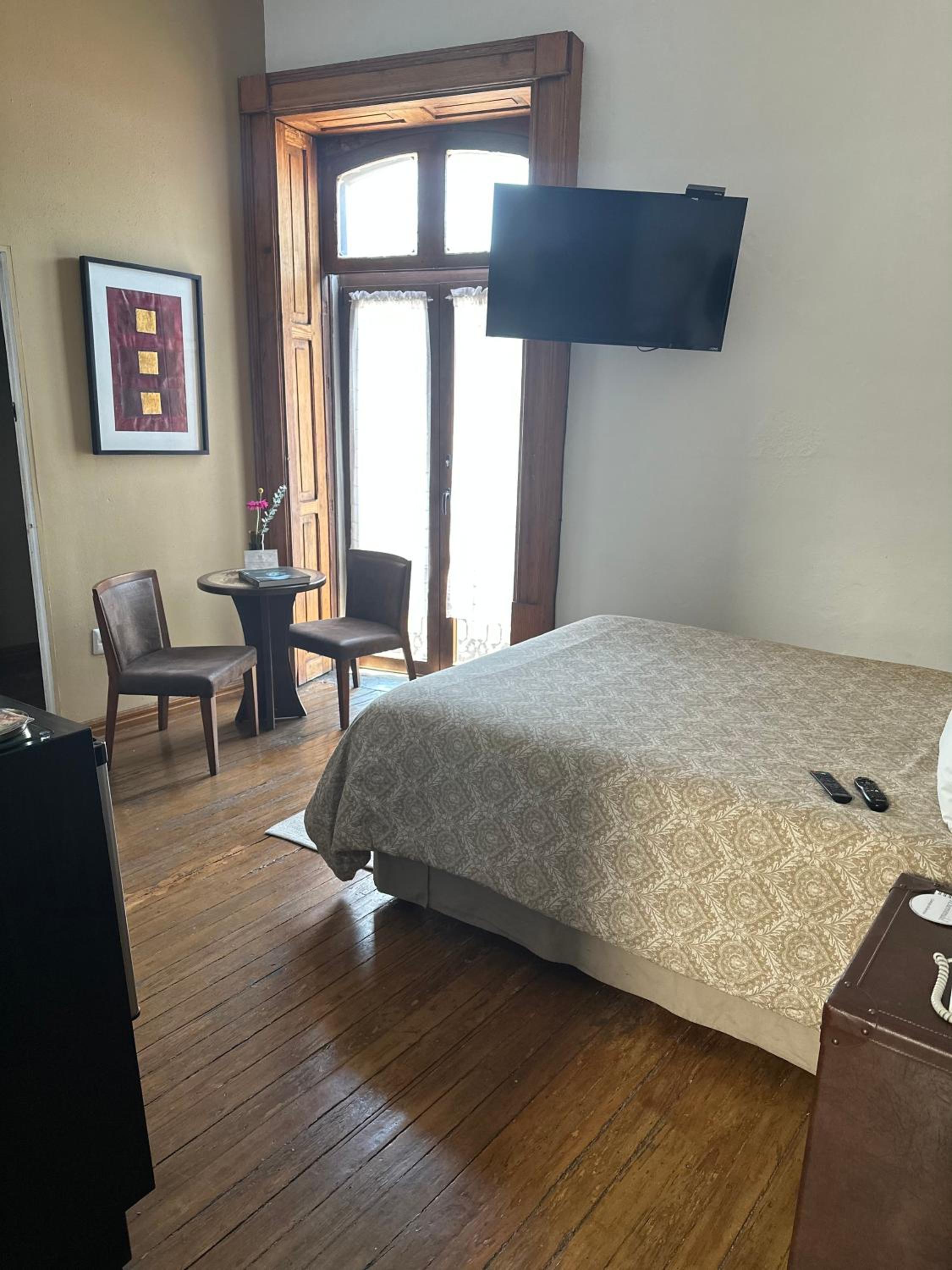 Queen Room - Photo 10