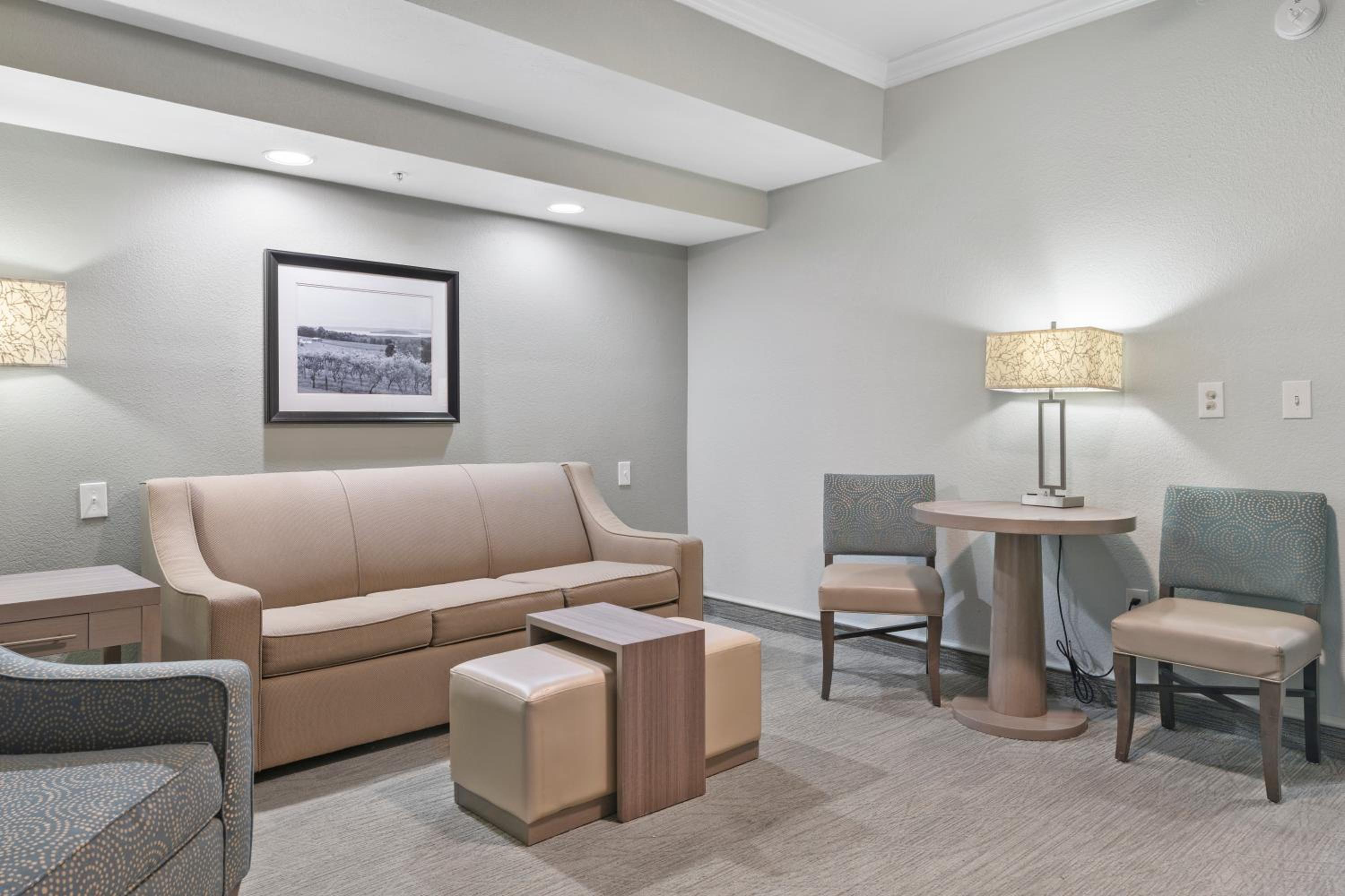 Bayview King Suite - Photo 4