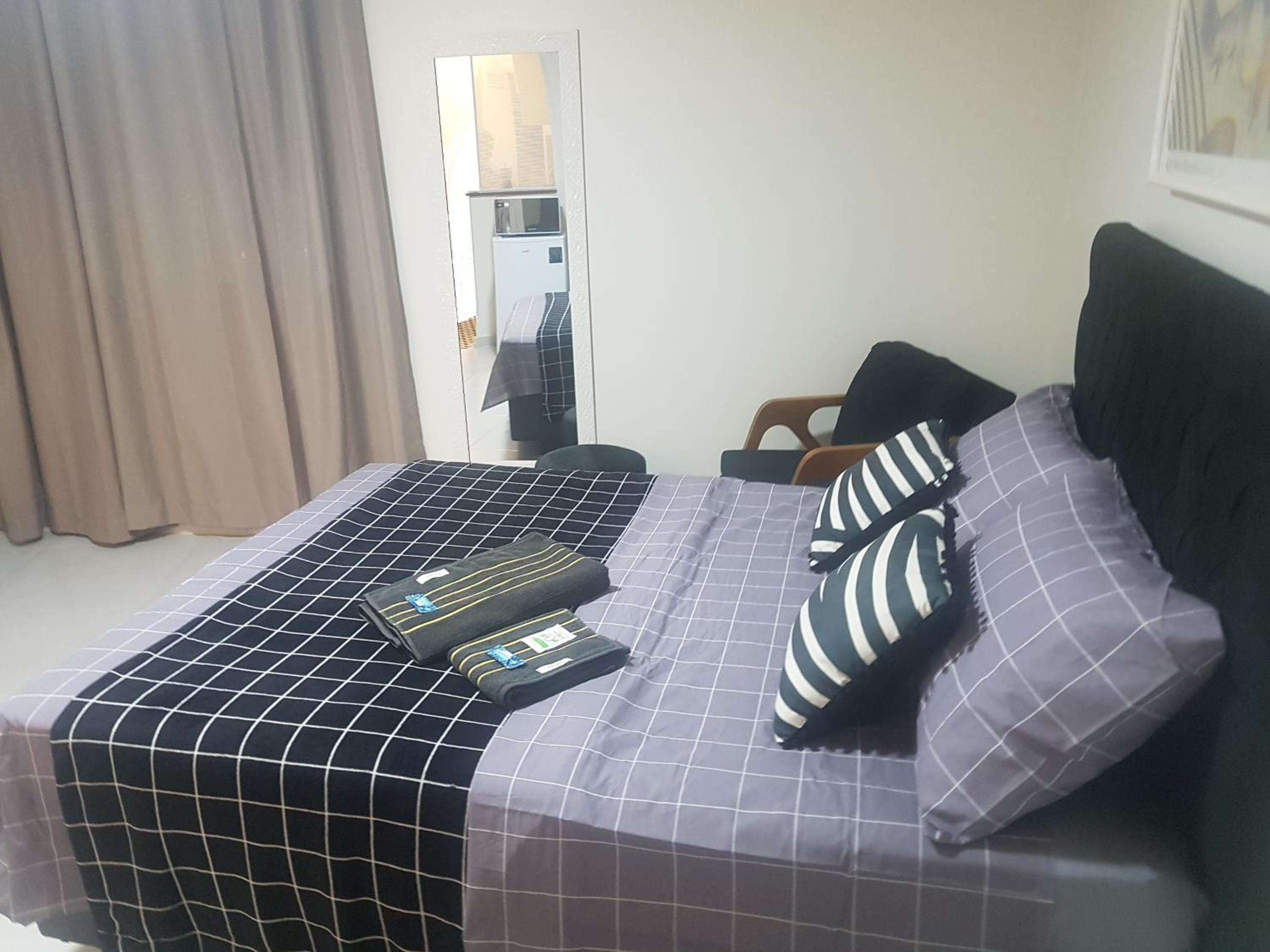 One-Bedroom Apartment photo 1