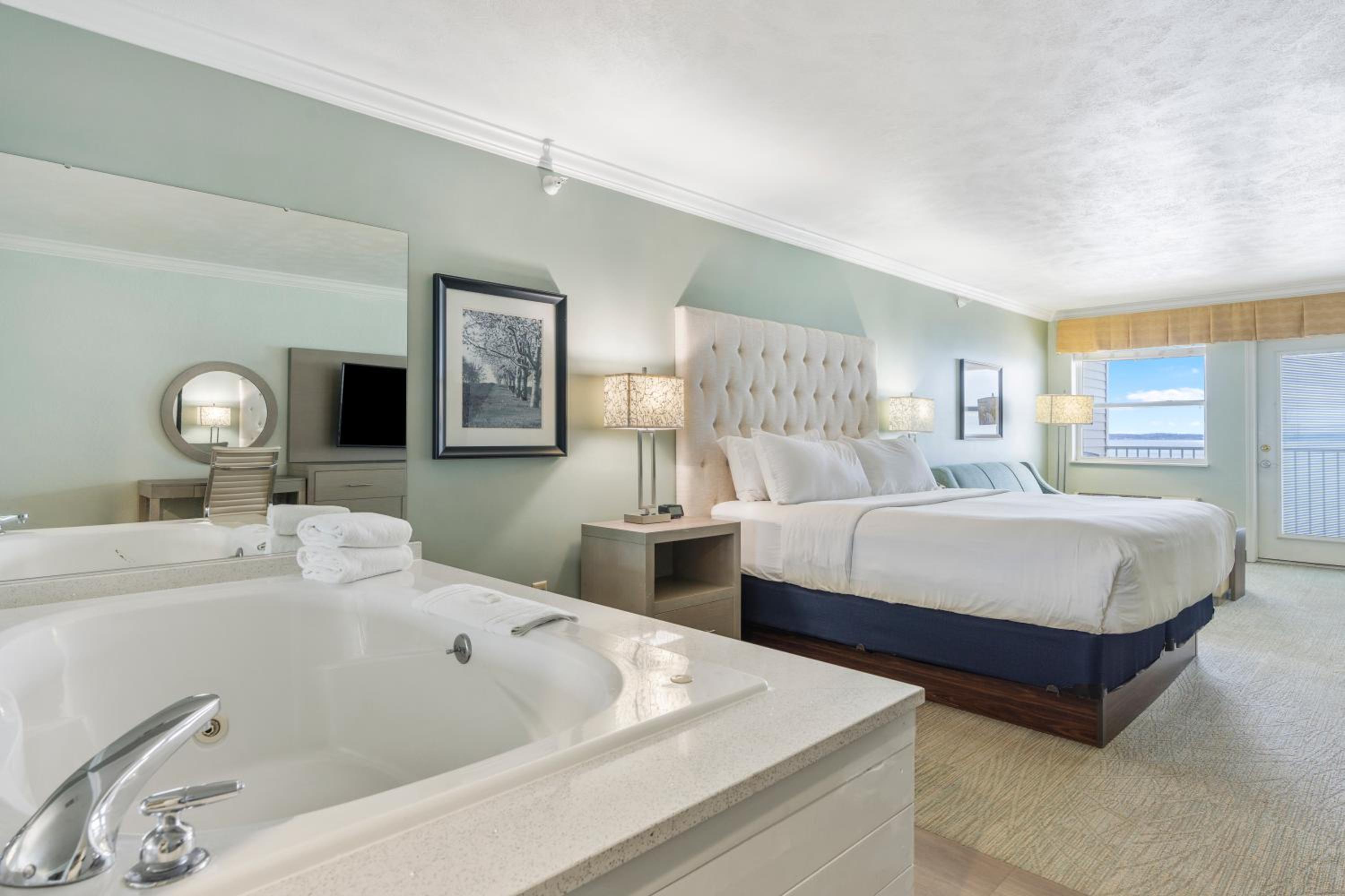 Bayview King Studio with Spa Bath - Photo 3