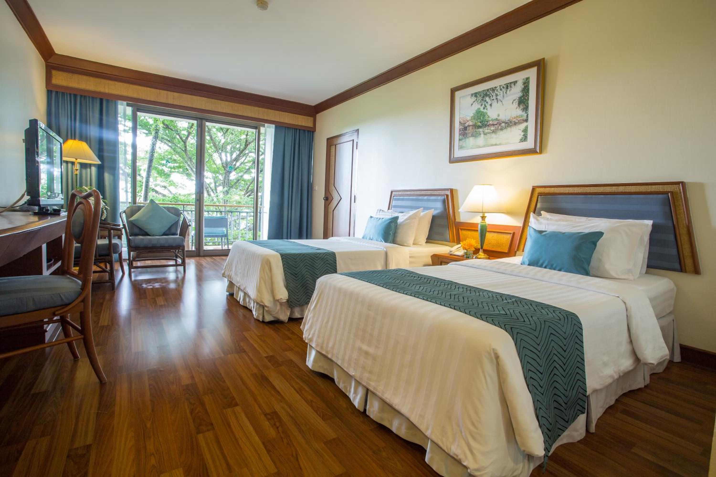 Superior Twin Room