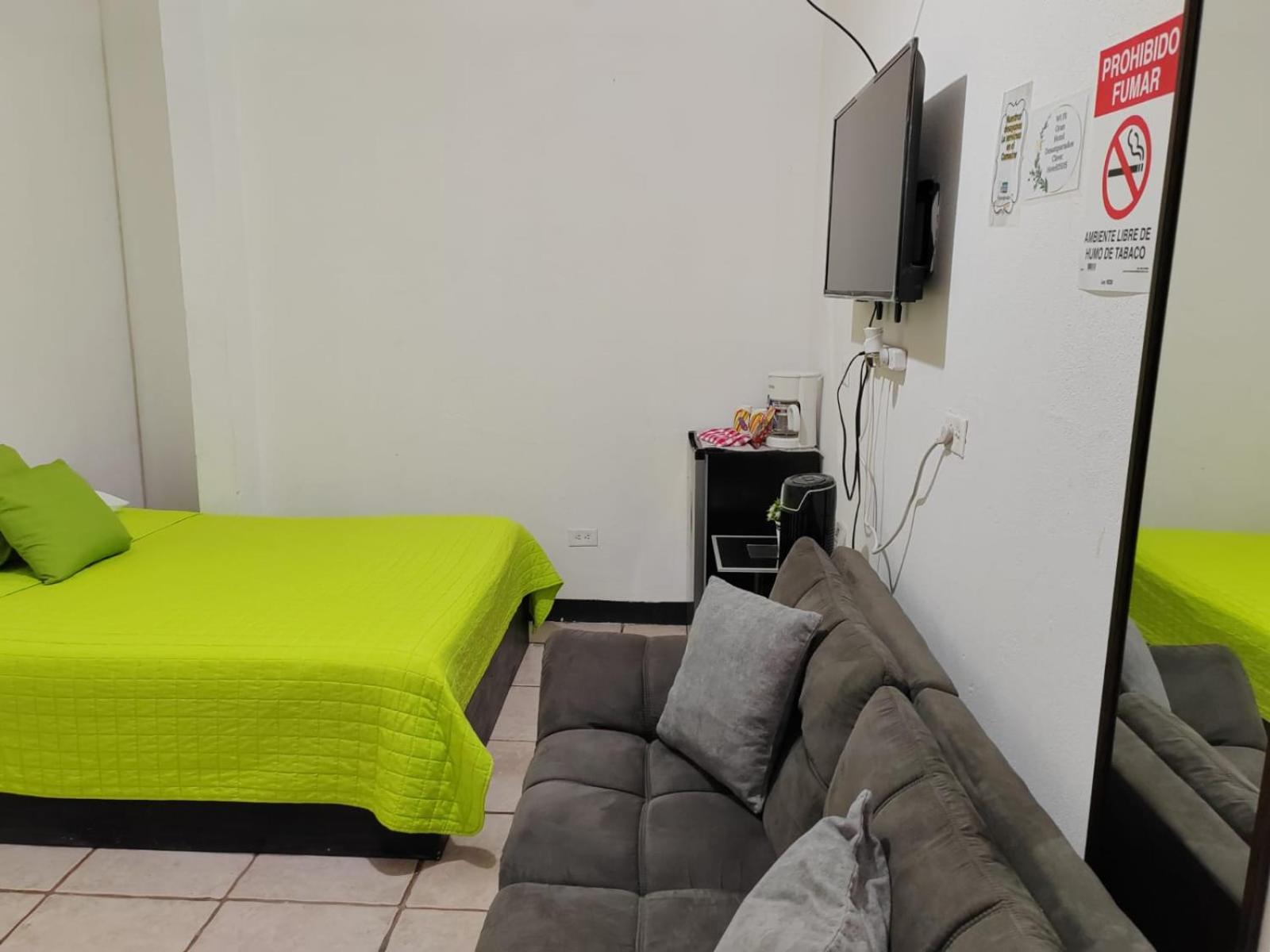 Deluxe Room (2 Adults + 1 Child) photo 2
