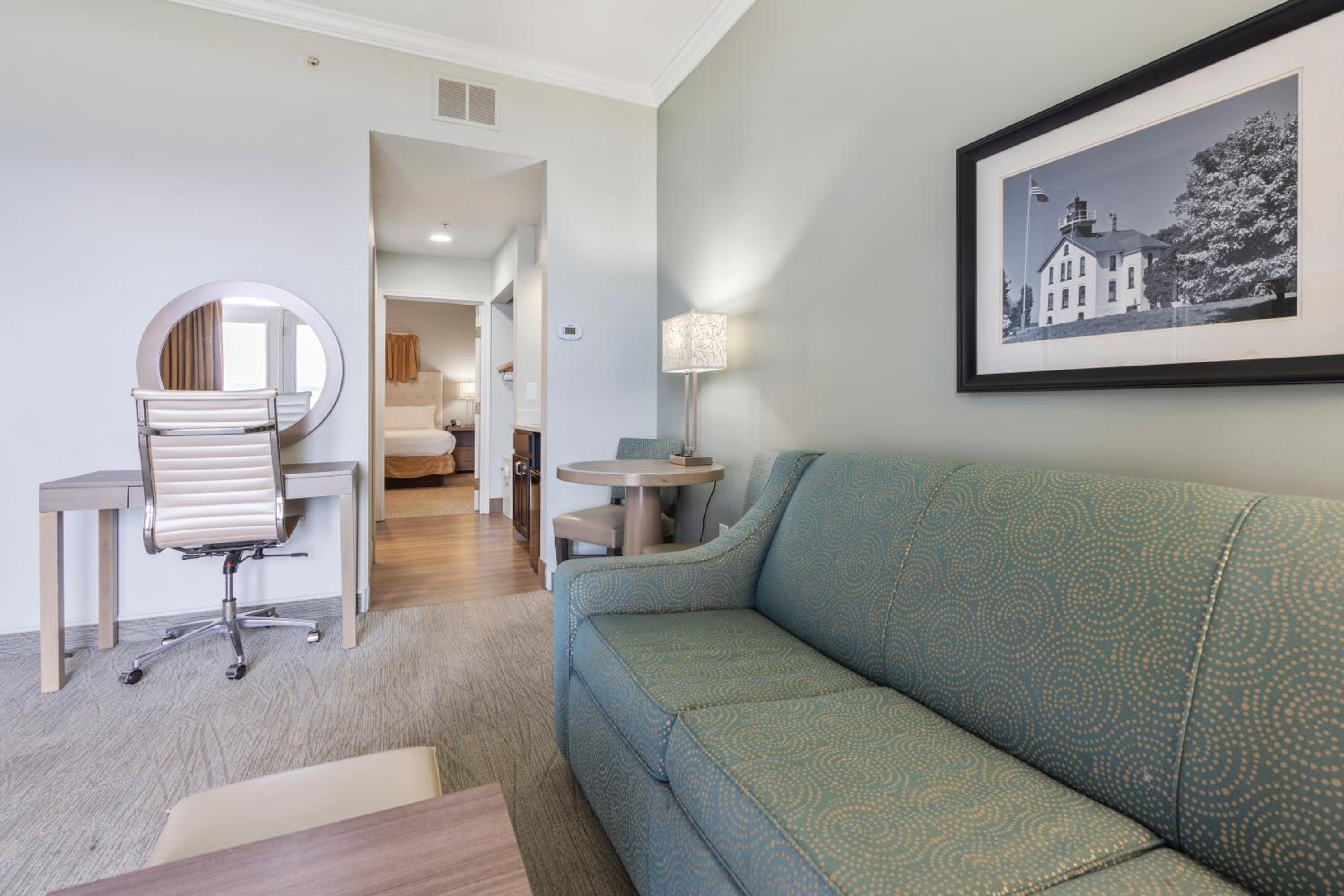 Bayview King Suite Lake View photo 3