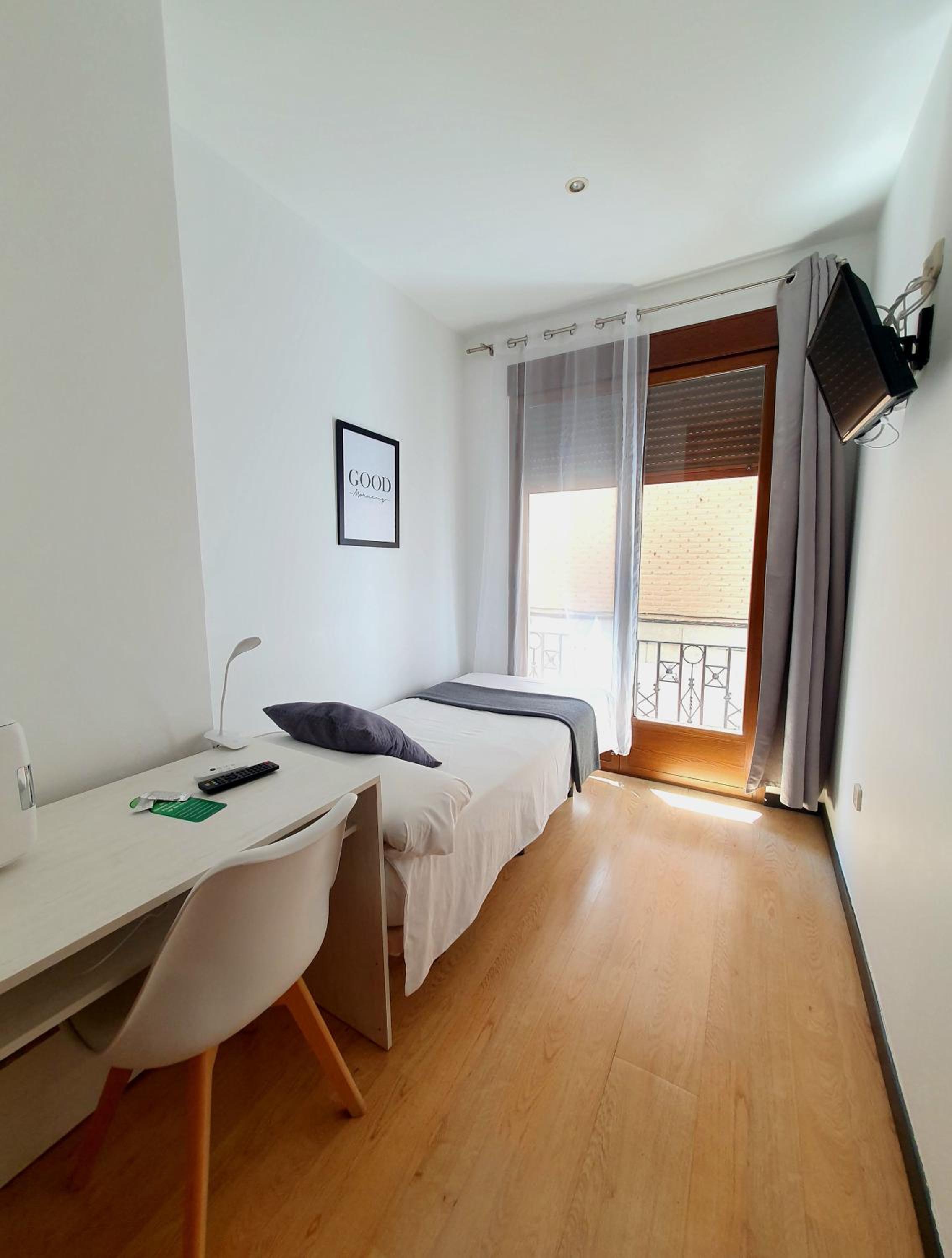 Habitación Sencilla con Balcón