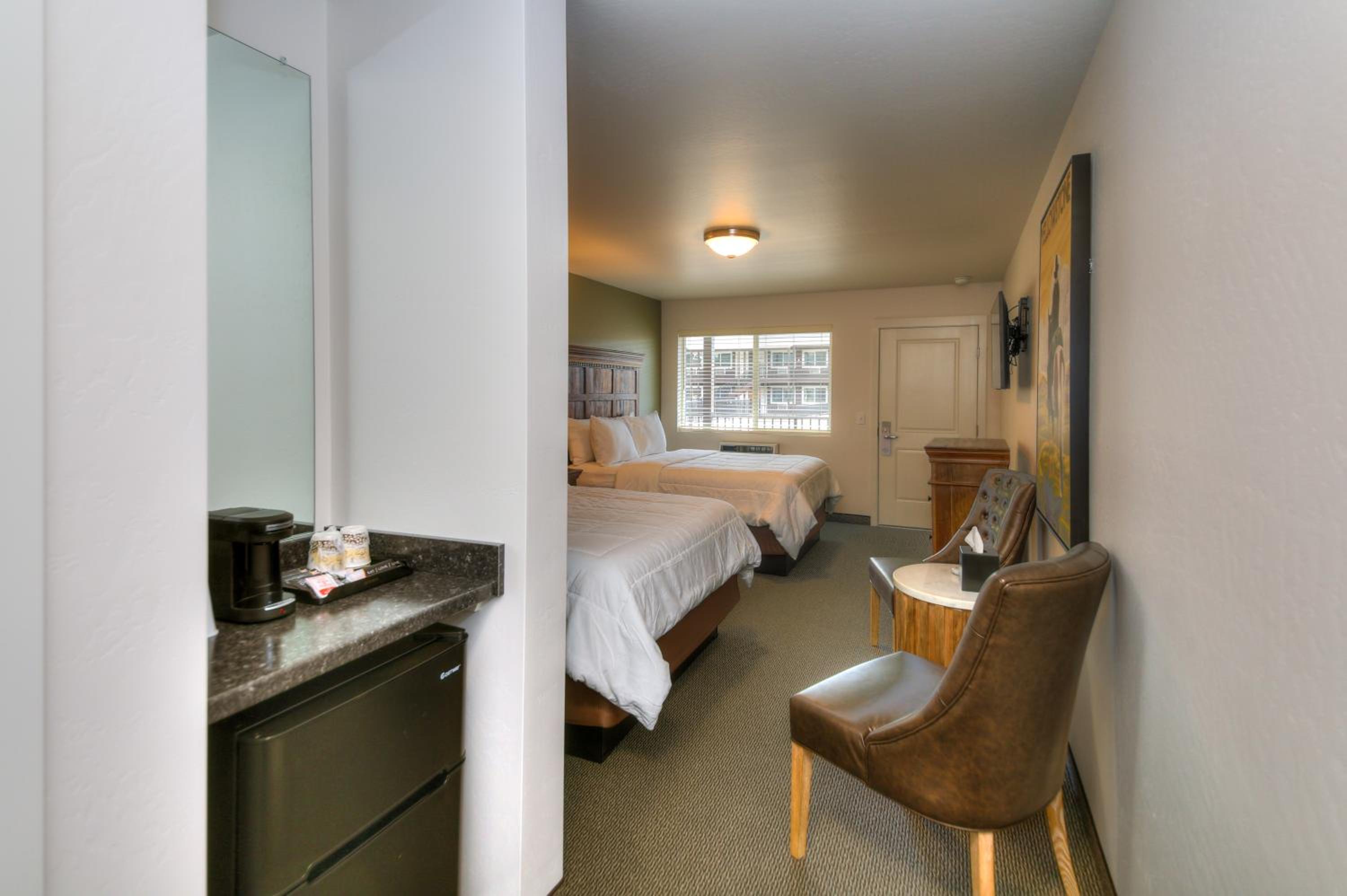 Queen Room - Disability Access photo 3