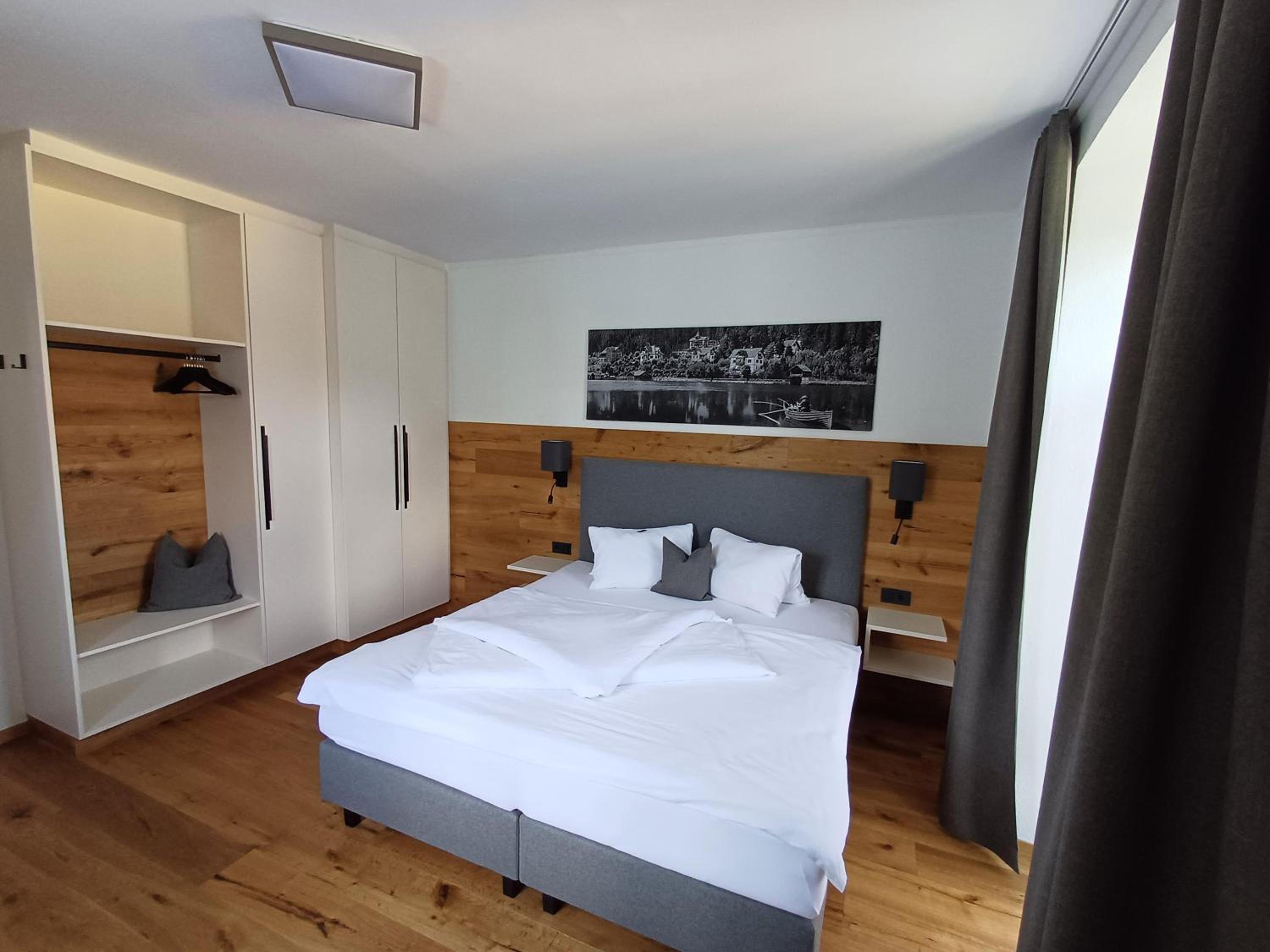 One-Bedroom Apartment with Shower photo 2