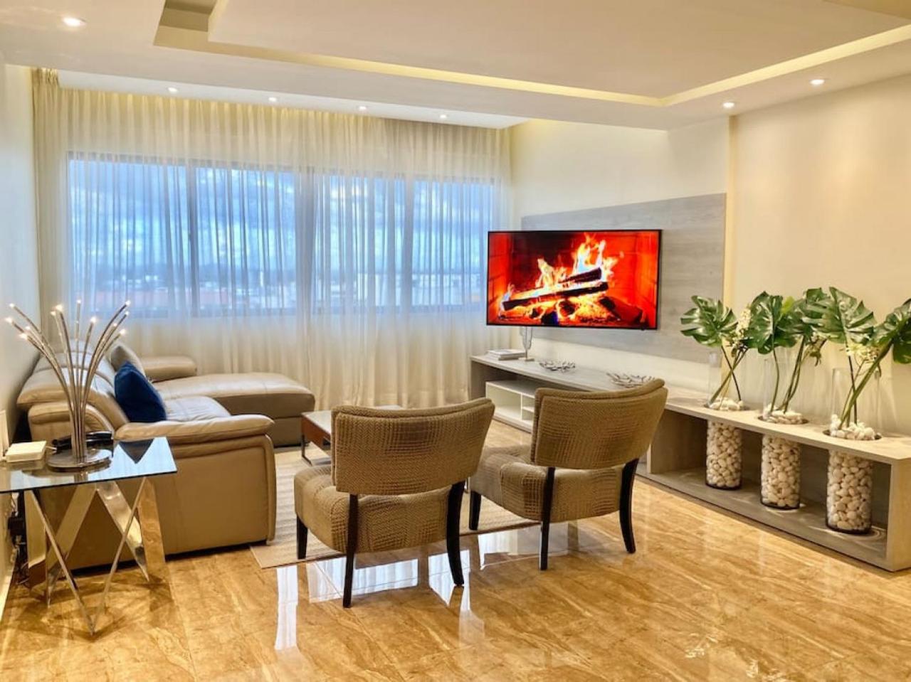 Deluxe Two-Bedroom Apartment with Garden View photo 1