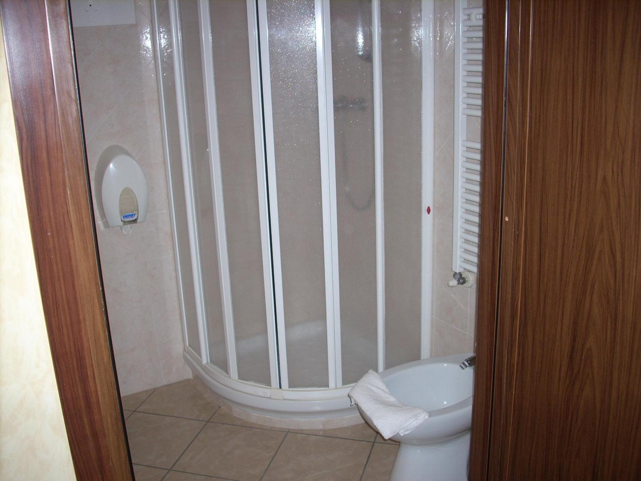 Double Room - Photo 3