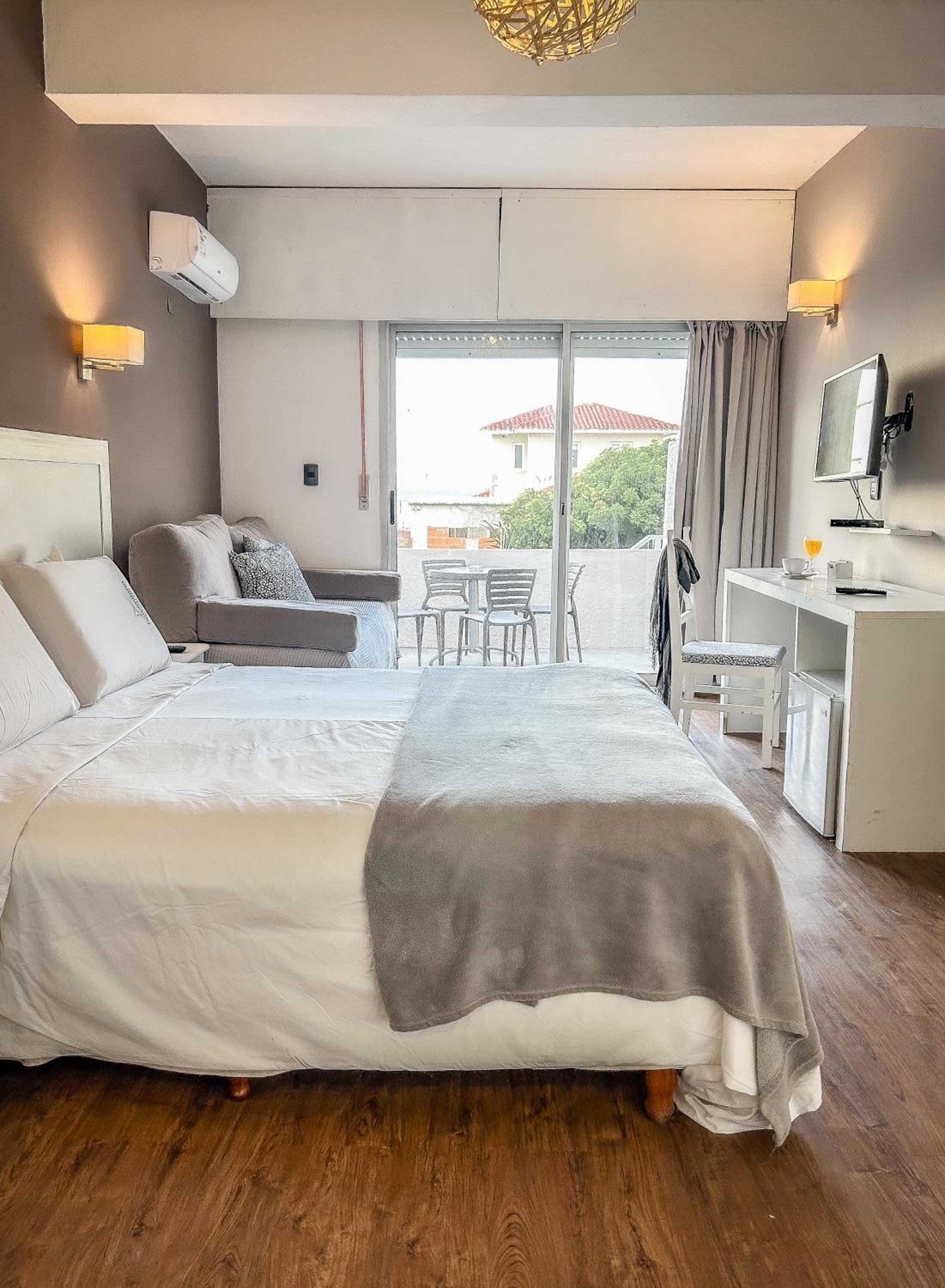 Quadruple Room with Terrace photo 2