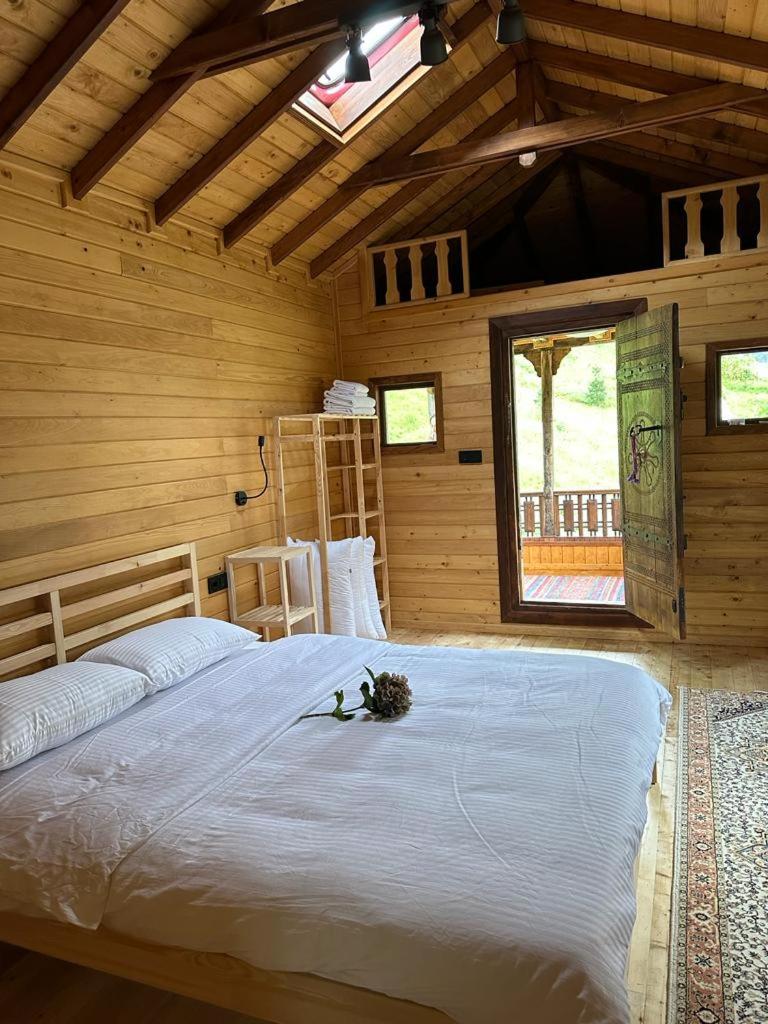 One-Bedroom House photo 1