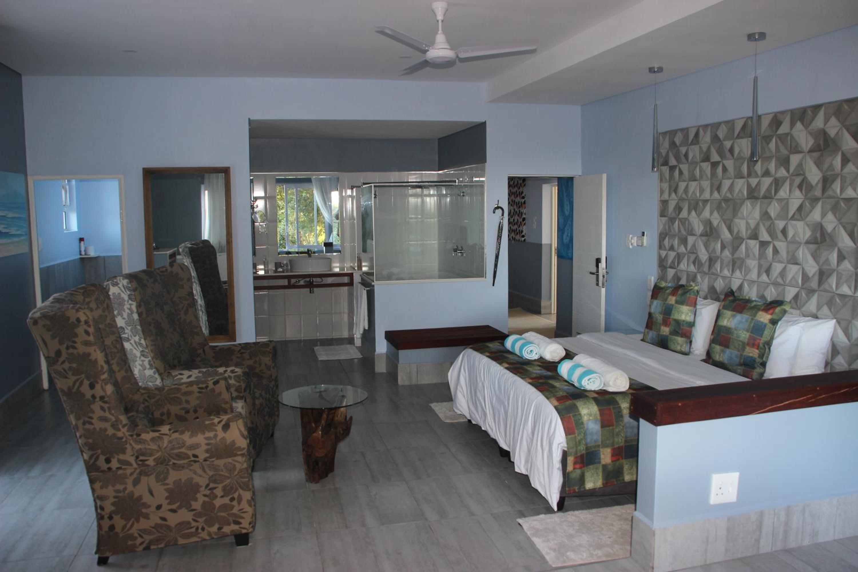 Deluxe Suite with Spa Bath