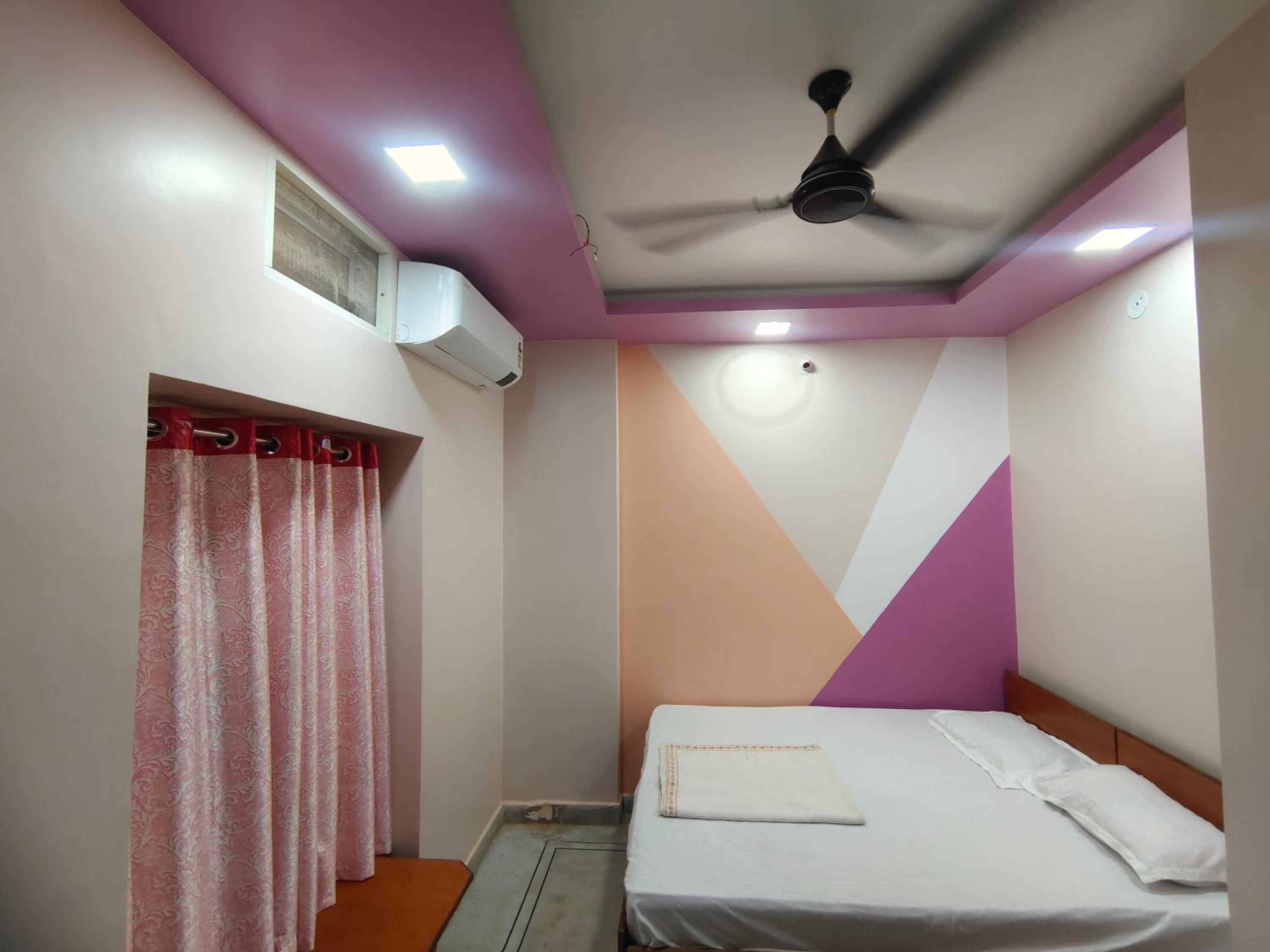 Budget Double Room - Photo 1