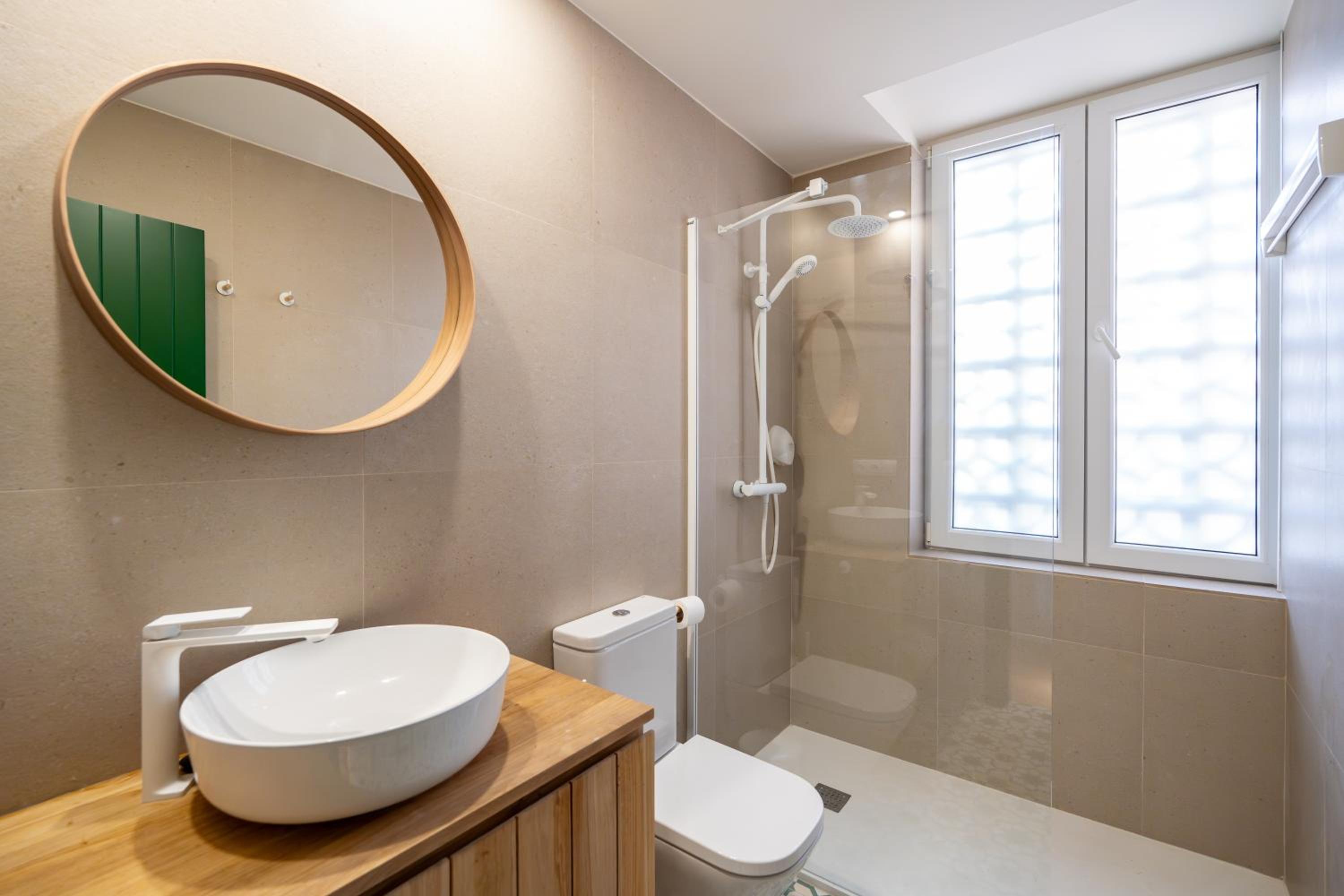 Three-Bedroom Apartment - Photo 19