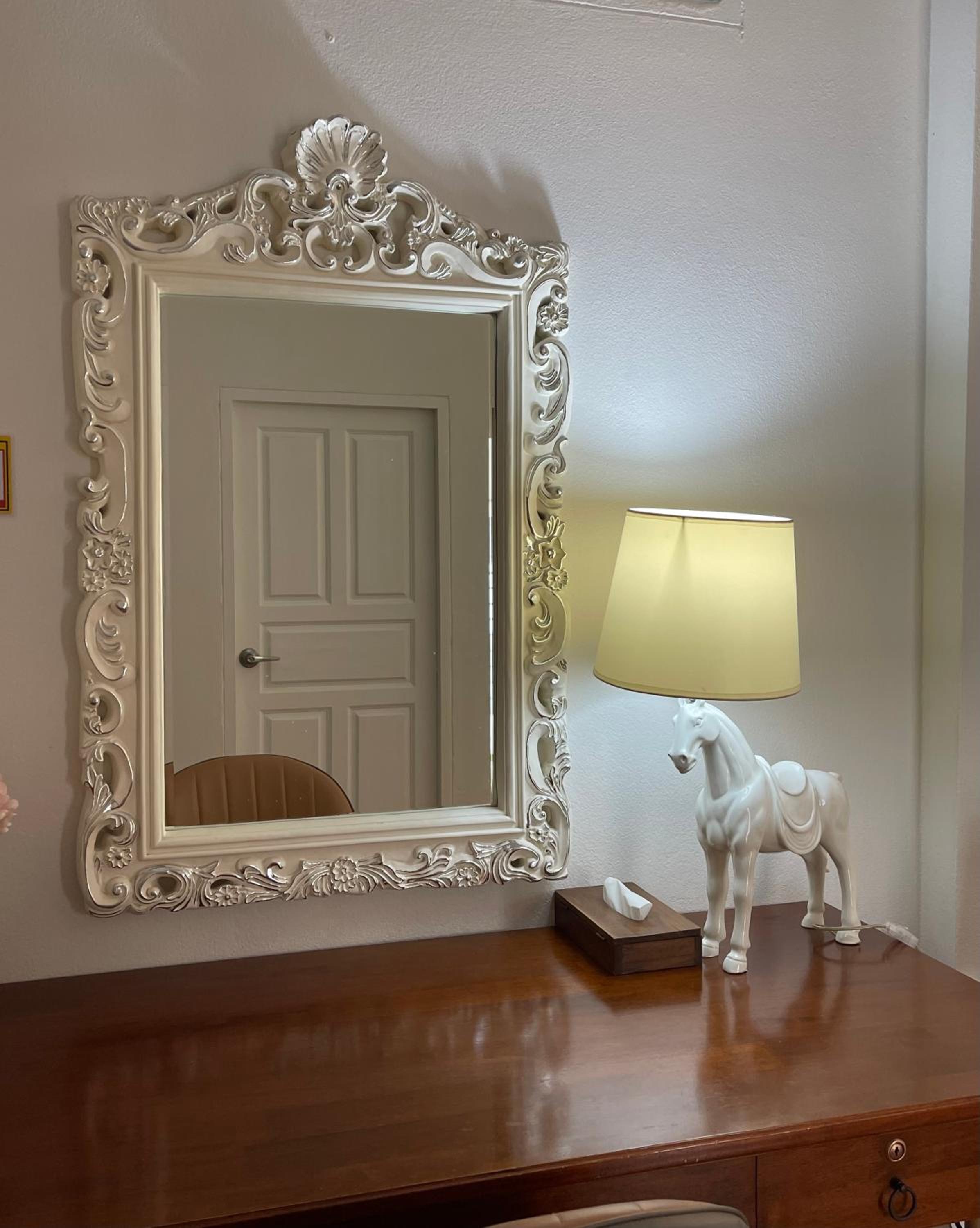 One-Bedroom Suite - Photo 9