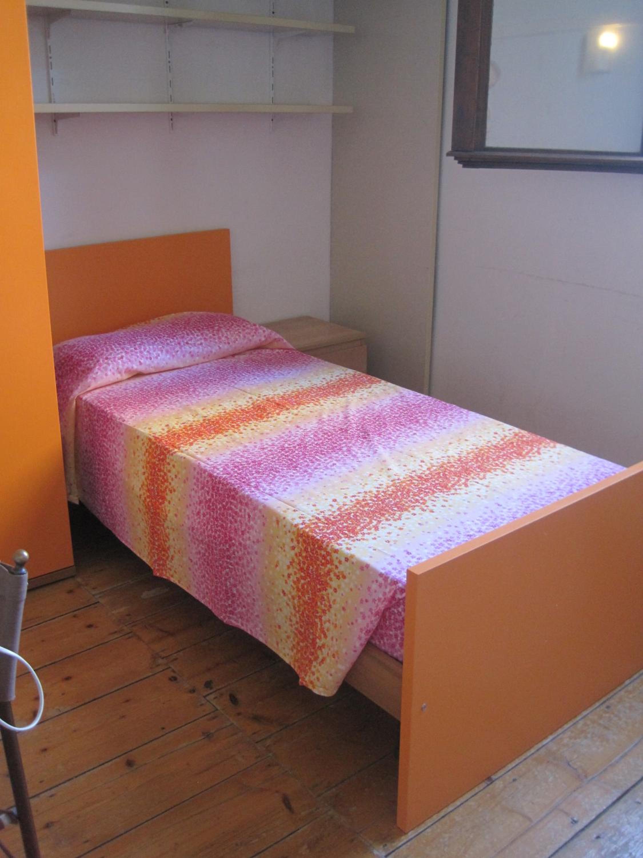 Single Bed in Male Dormitory Room photo 1