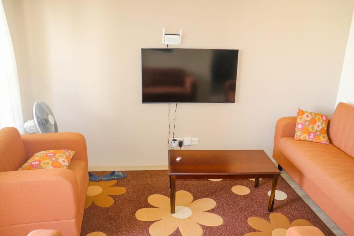 Three-Bedroom Apartment photo 1