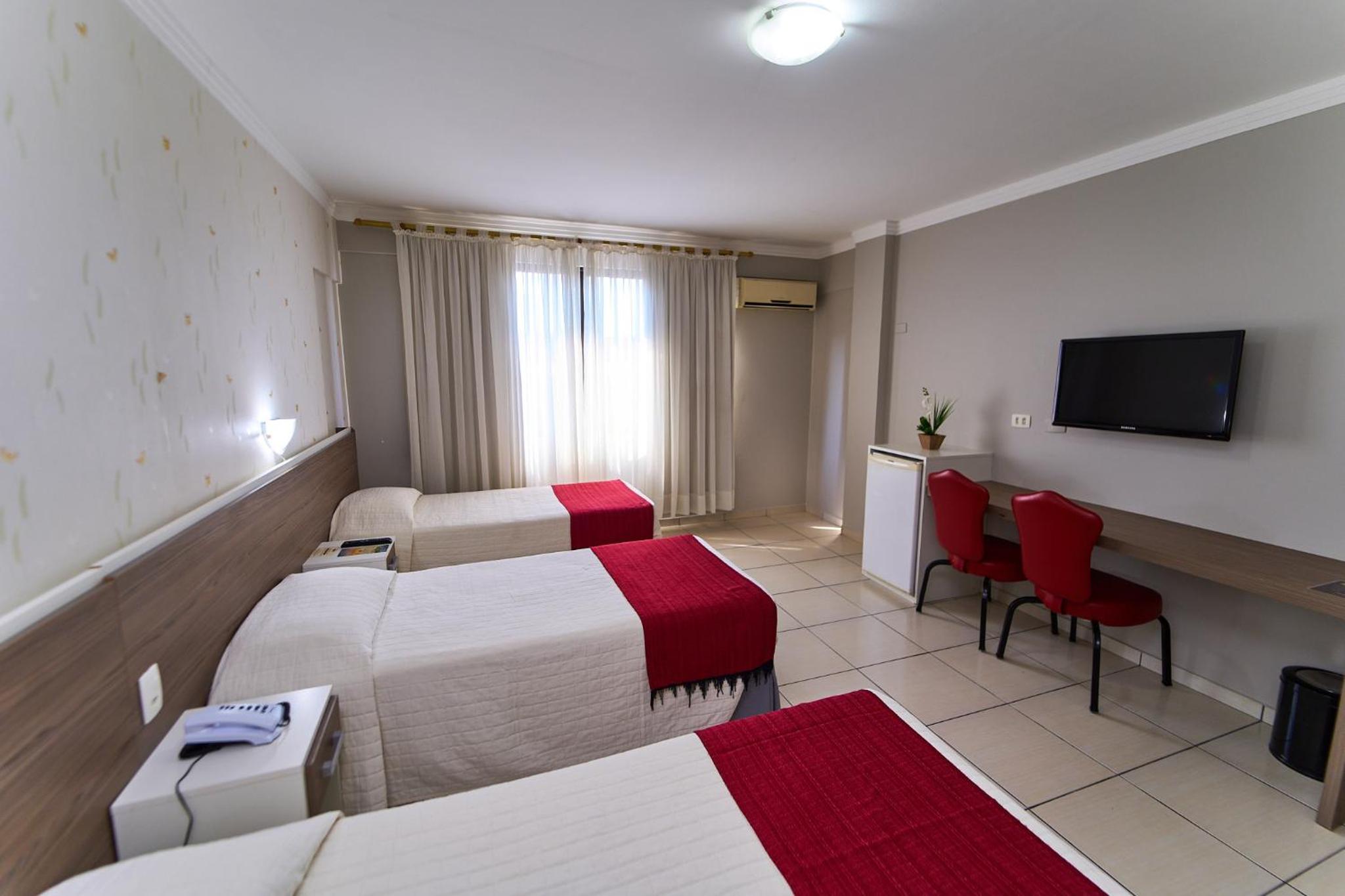 Family Room - Photo 2