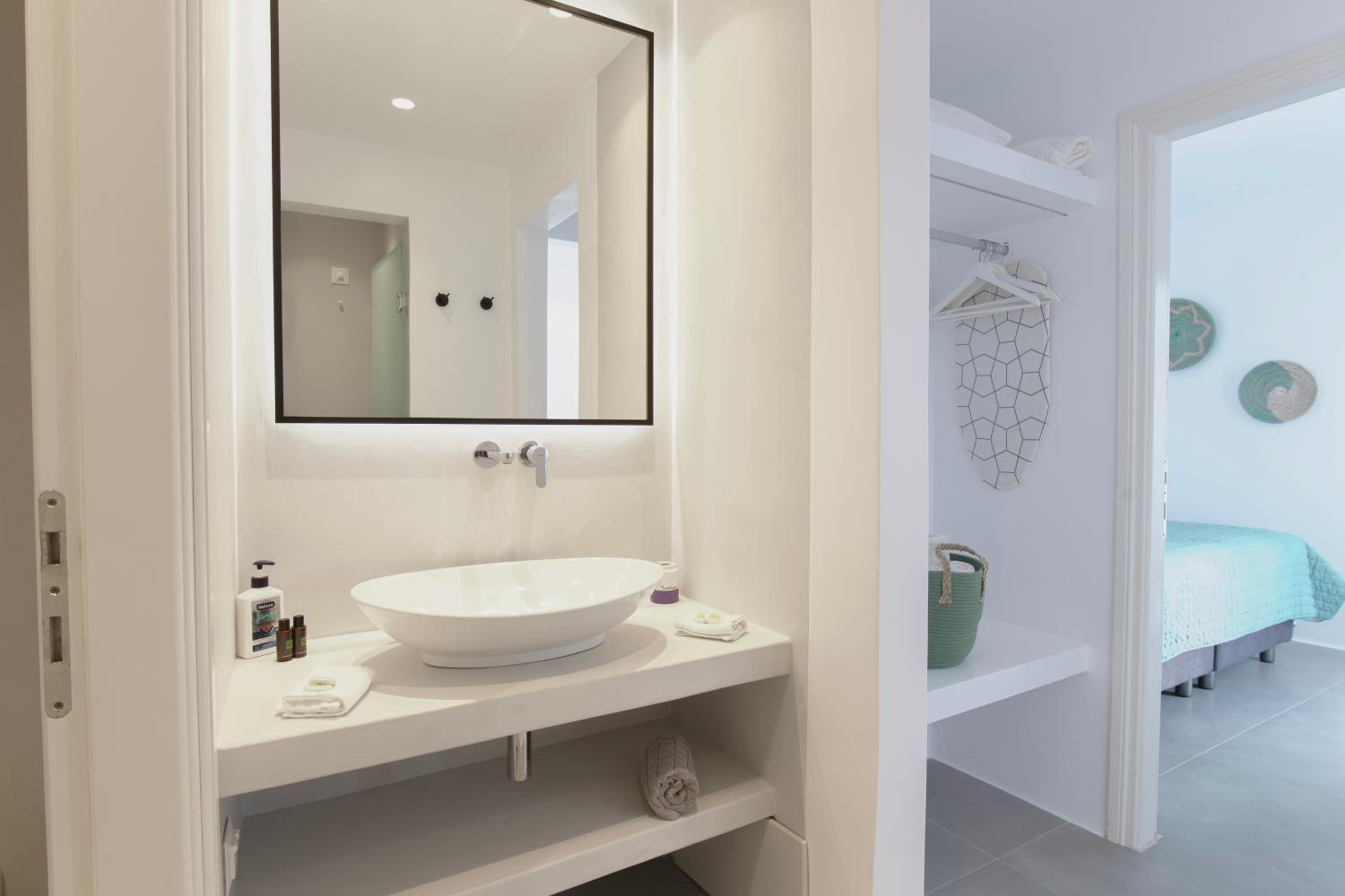 Double Or Twin Room - Photo 16