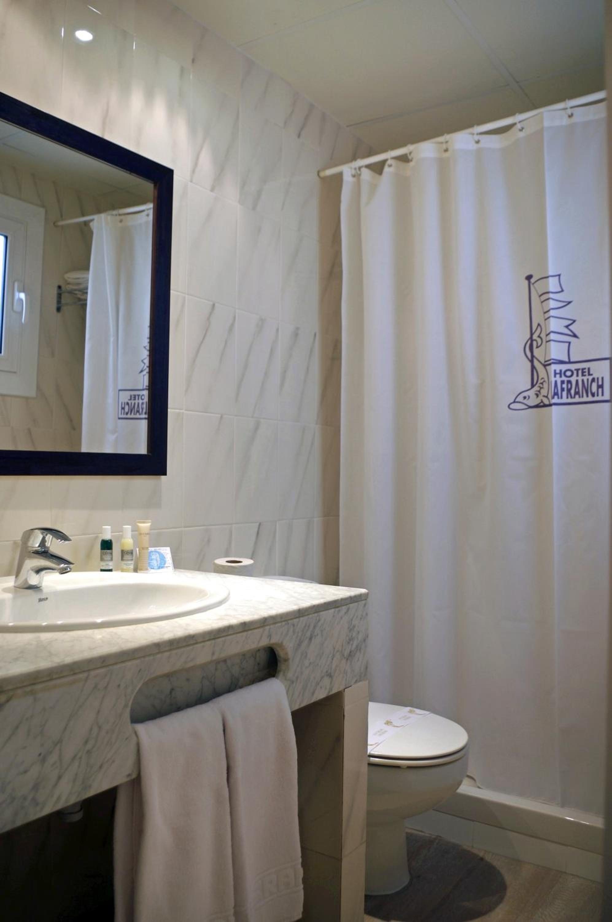 Interior Double or Twin Room - Photo 2