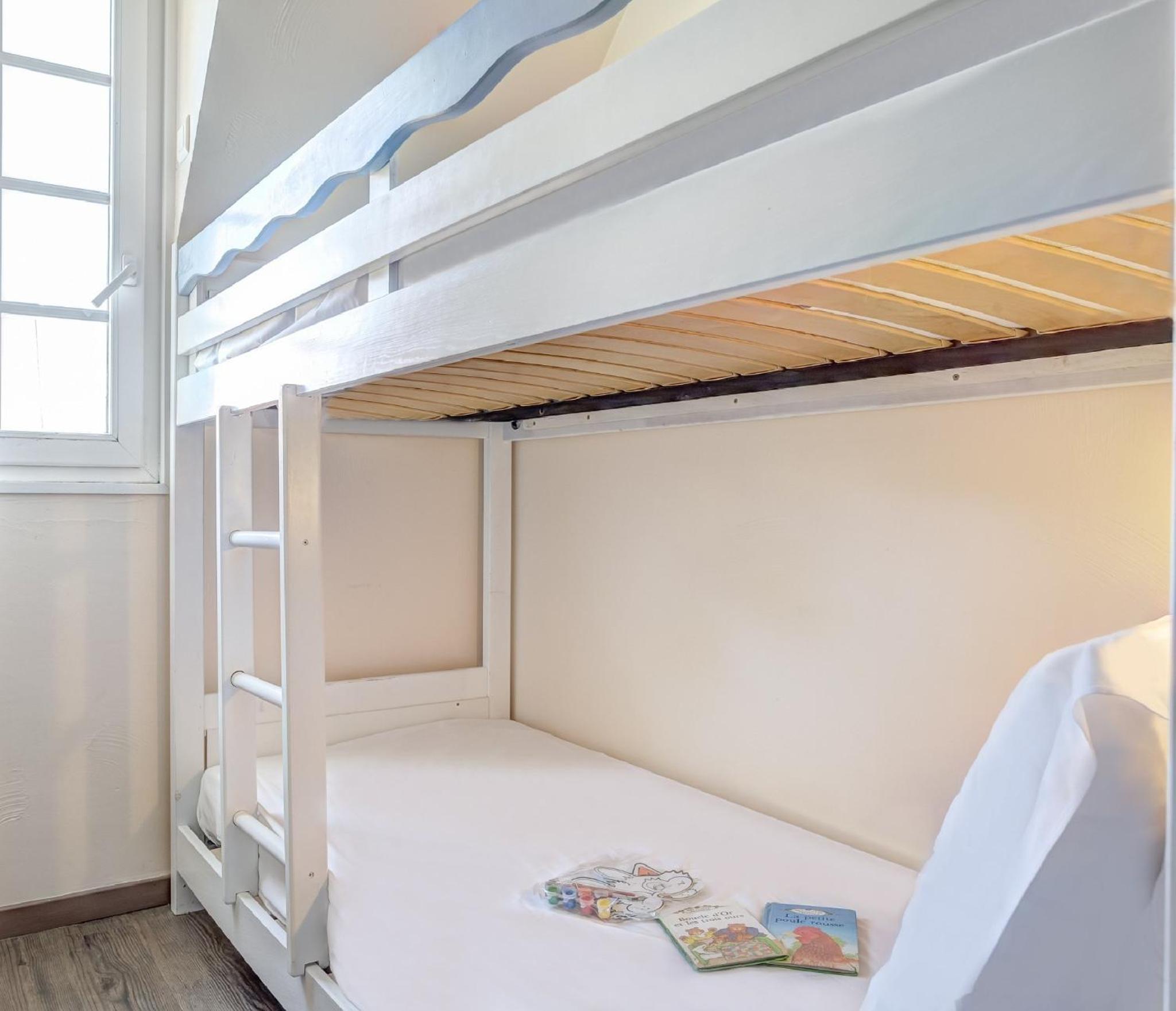 Two-Bedroom House with Sleeping Alcove and Terrace (8 People) photo 3
