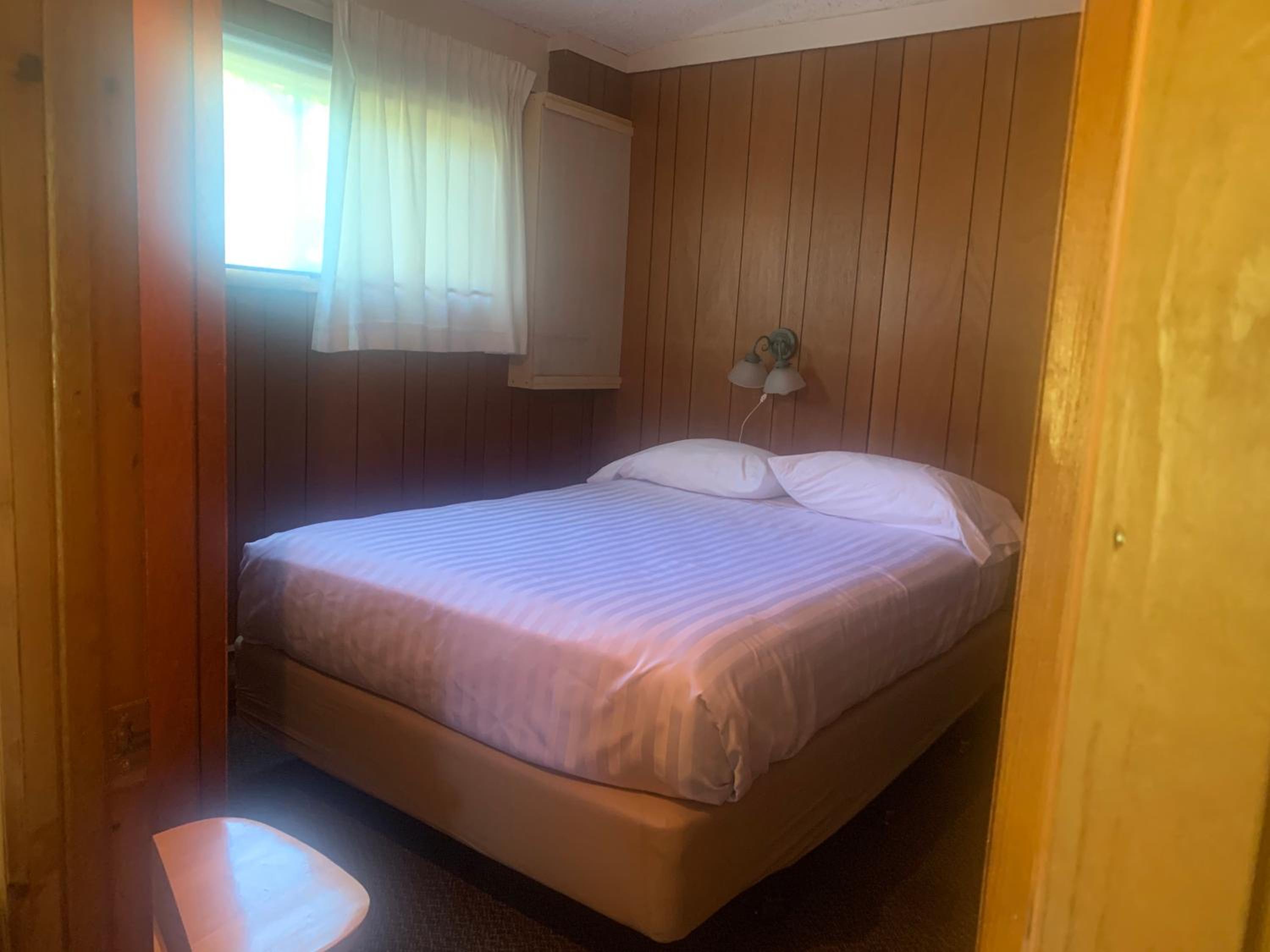 Two-Bedroom Cottage photo 3