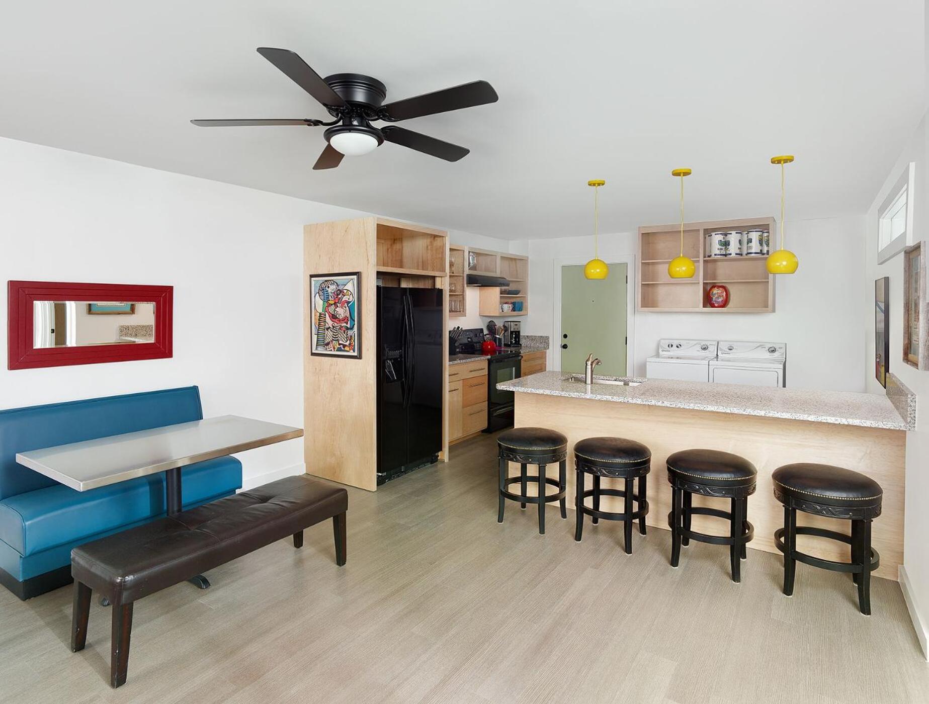 Apartment photo 2