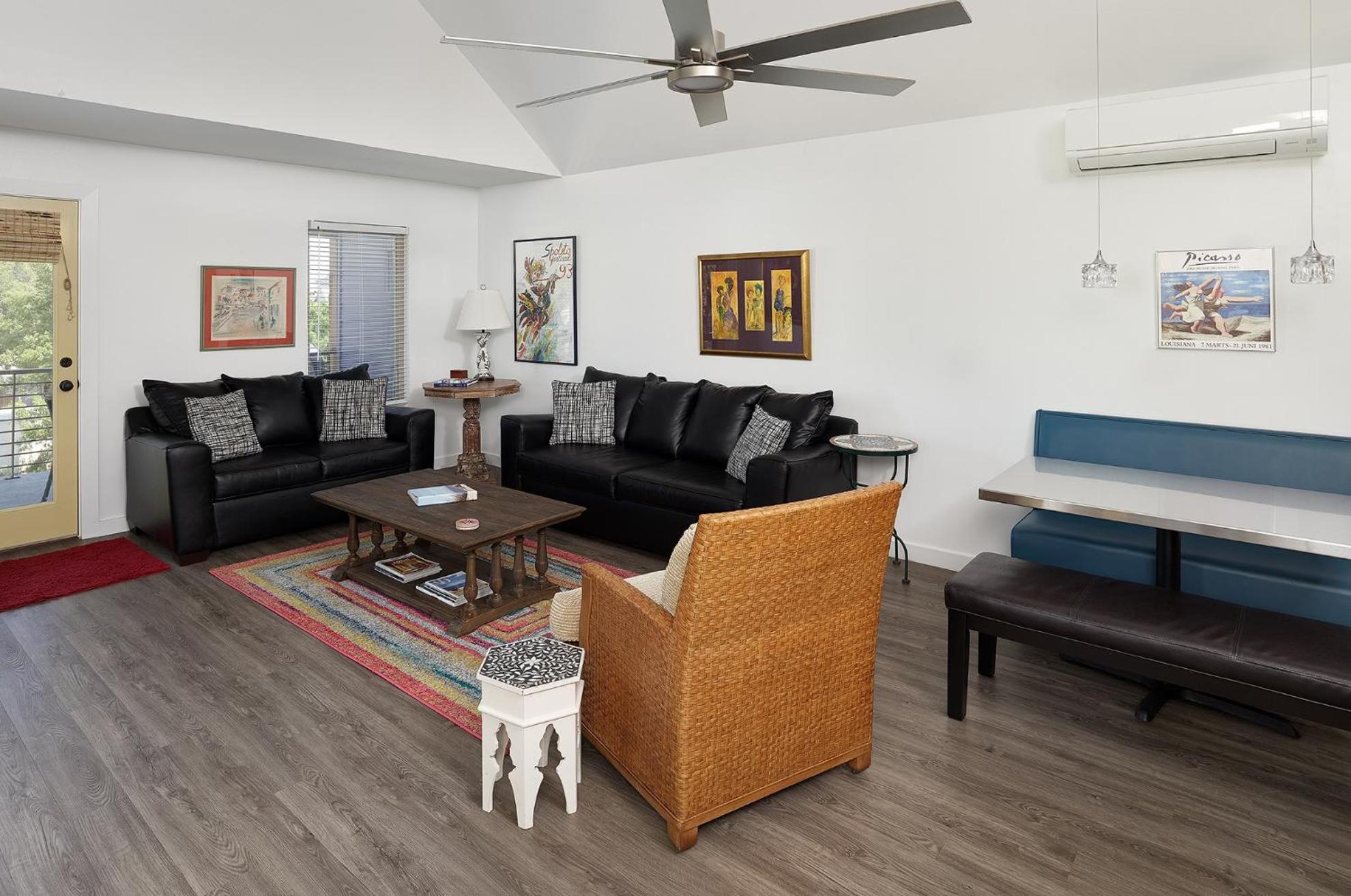 Apartment photo 1