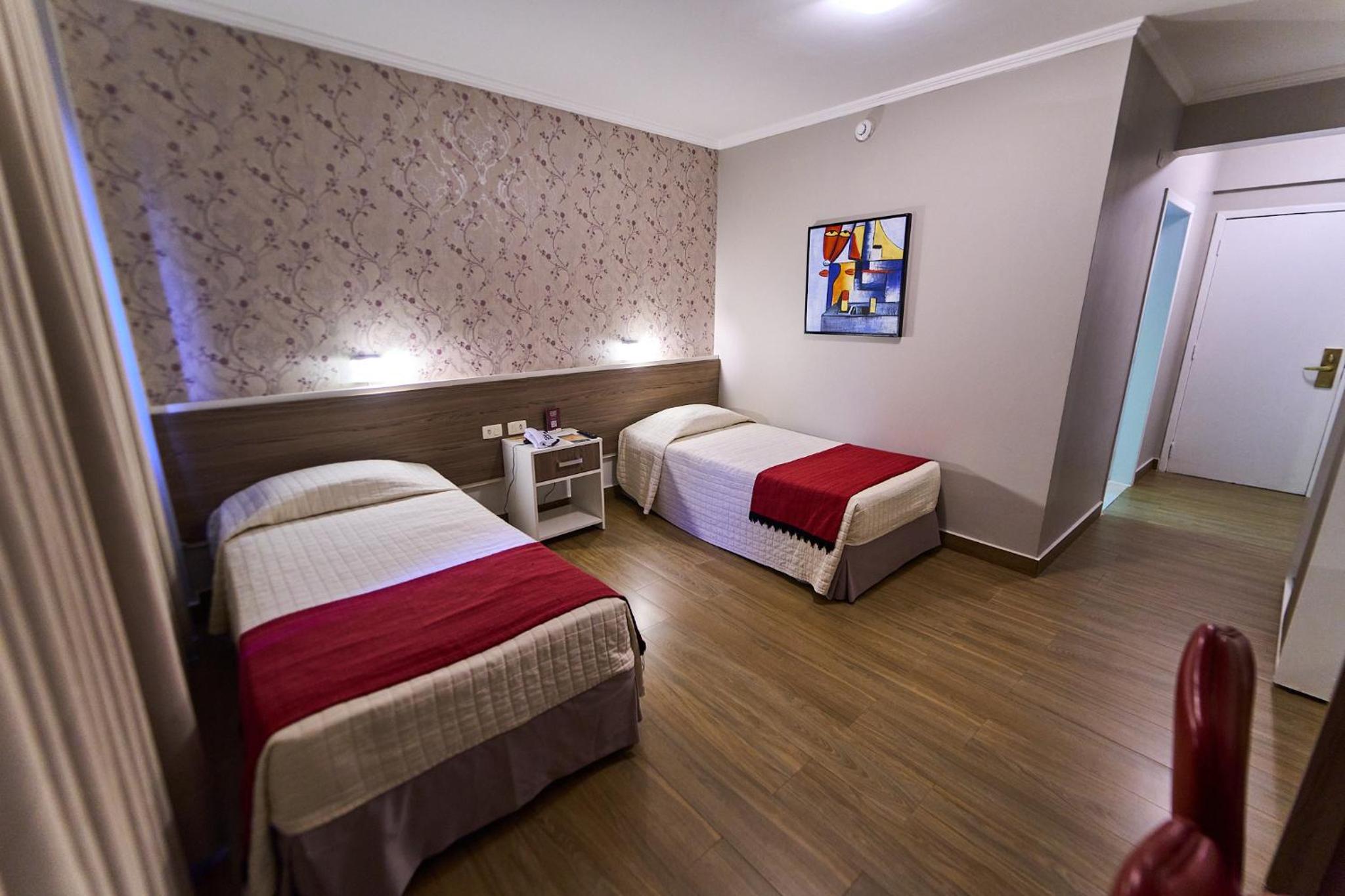Foz Plaza Hotel — Twin Room