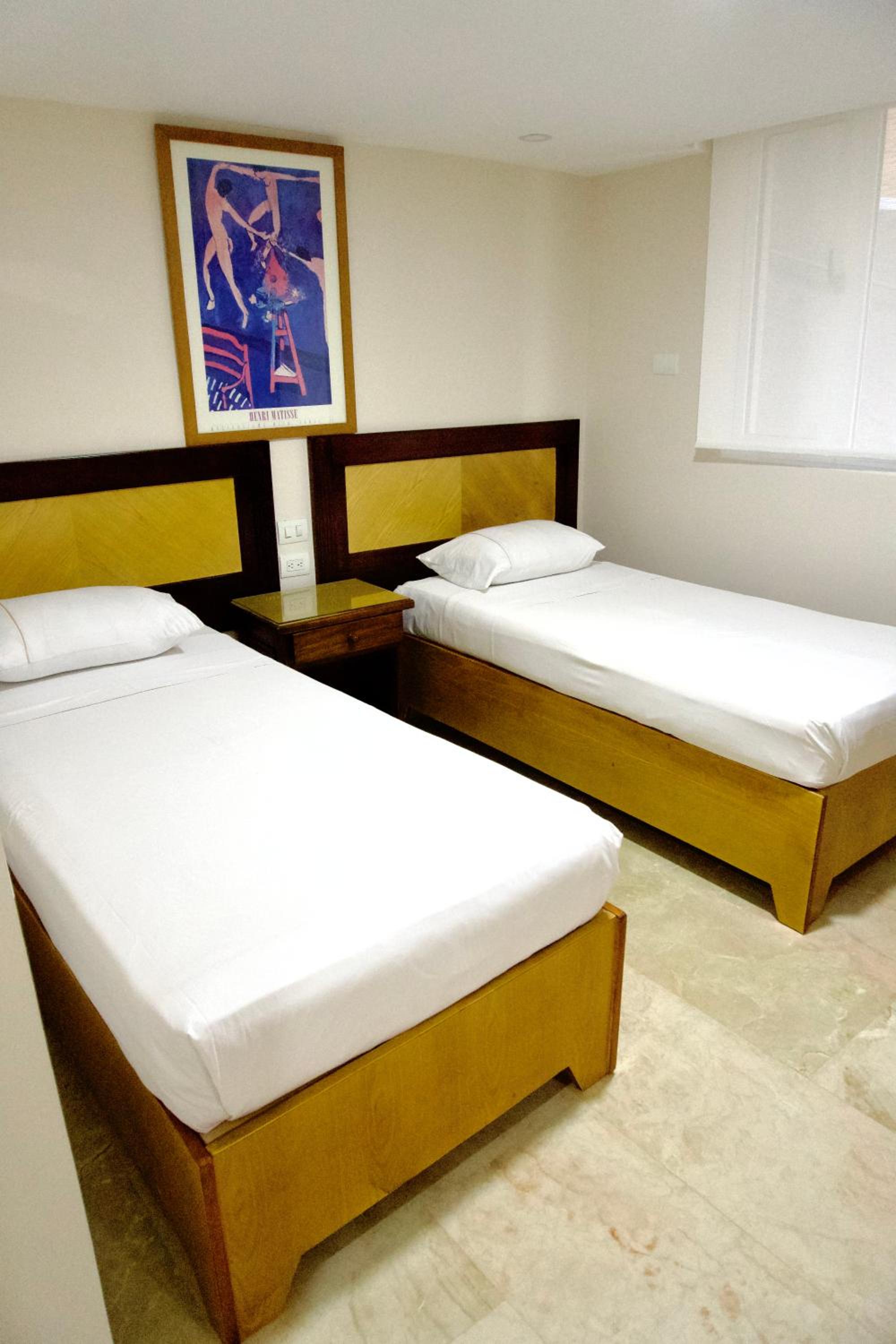Double or Twin Room - Photo 12