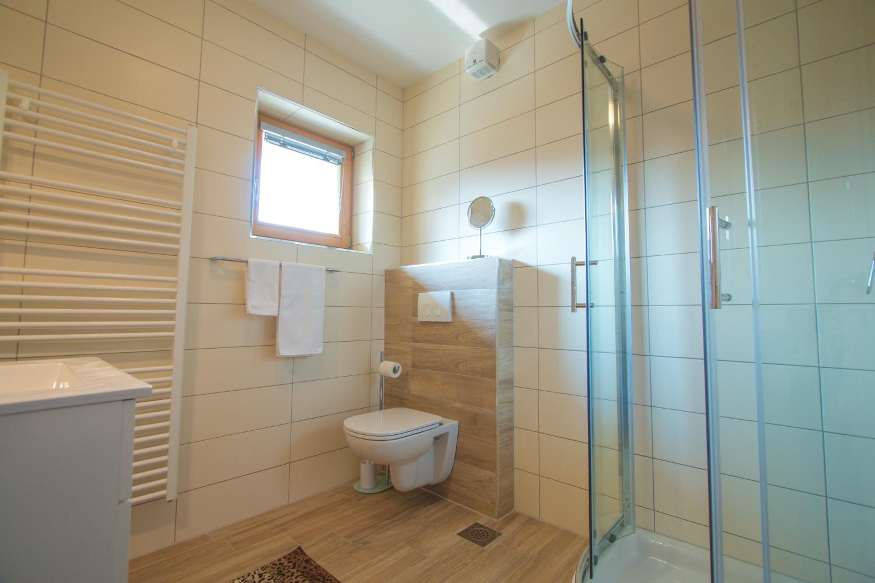 Double Room - Photo 5