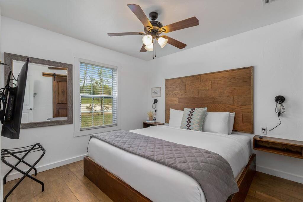 Two-Bedroom House photo 2
