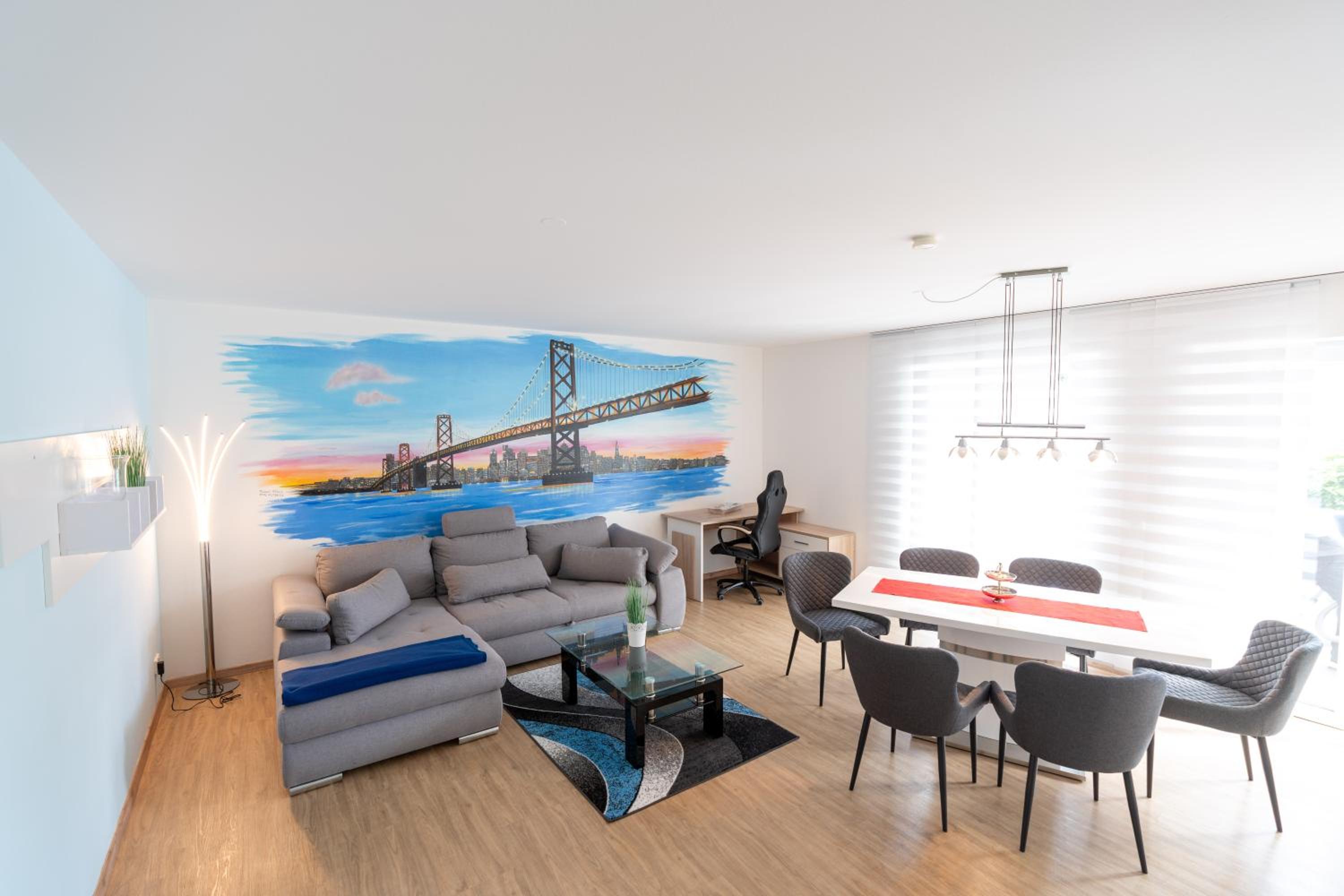 Two-Bedroom Apartment with Balcony photo 2