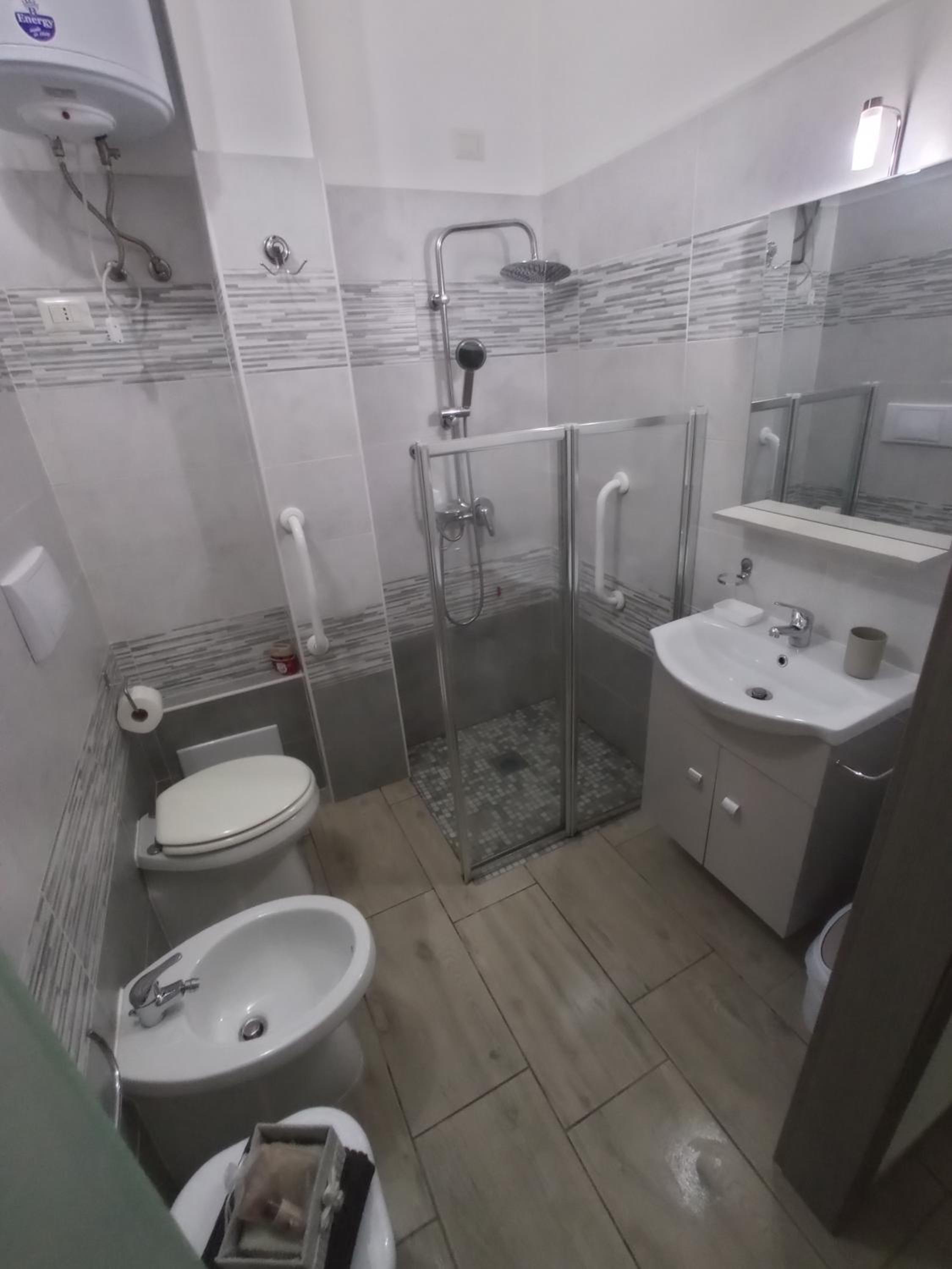 King Room - Disability Access photo 2