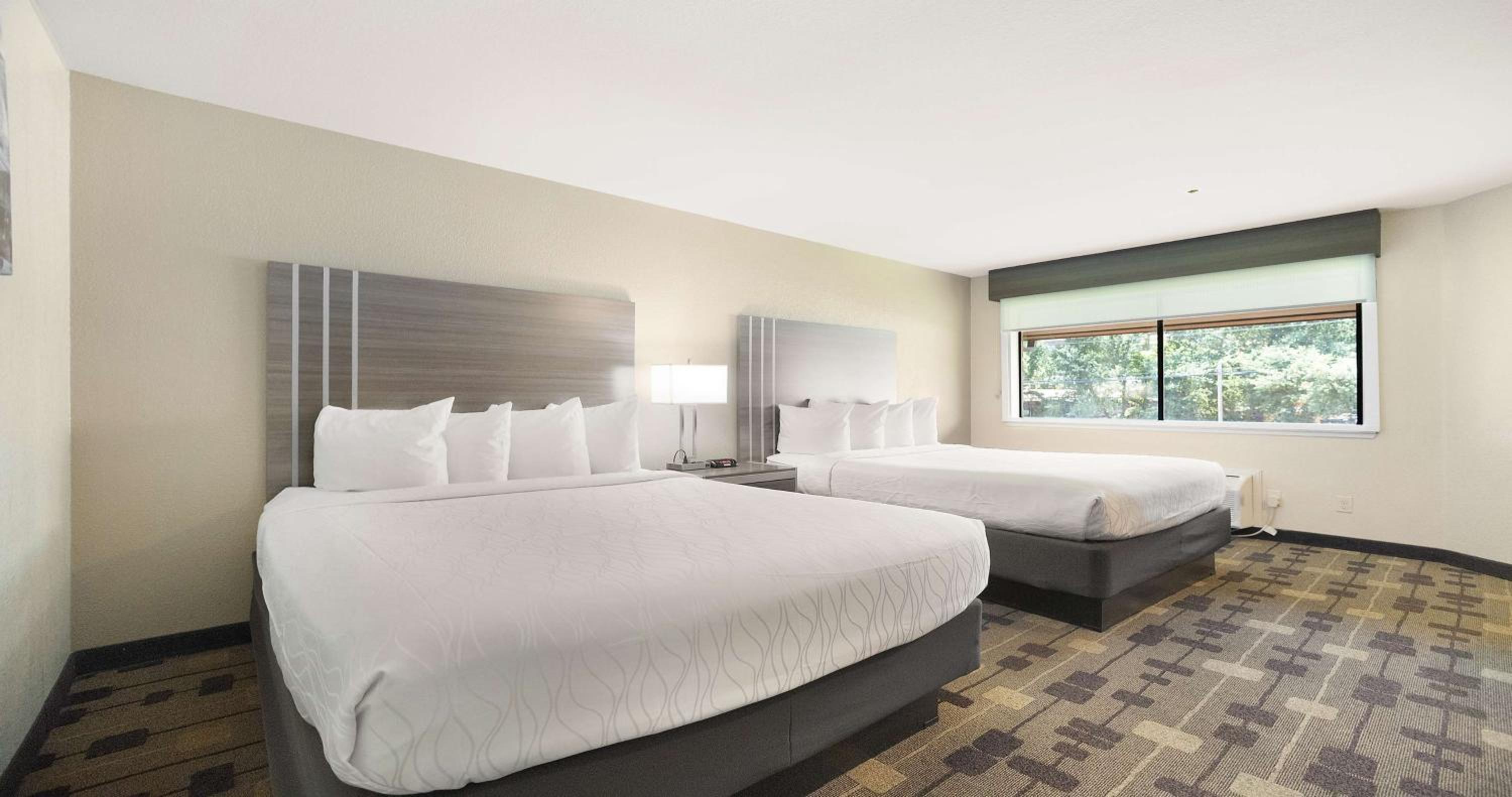 Queen Room with Two Queen Beds and Fireplace - Second Floor/Stair Access Only photo 1