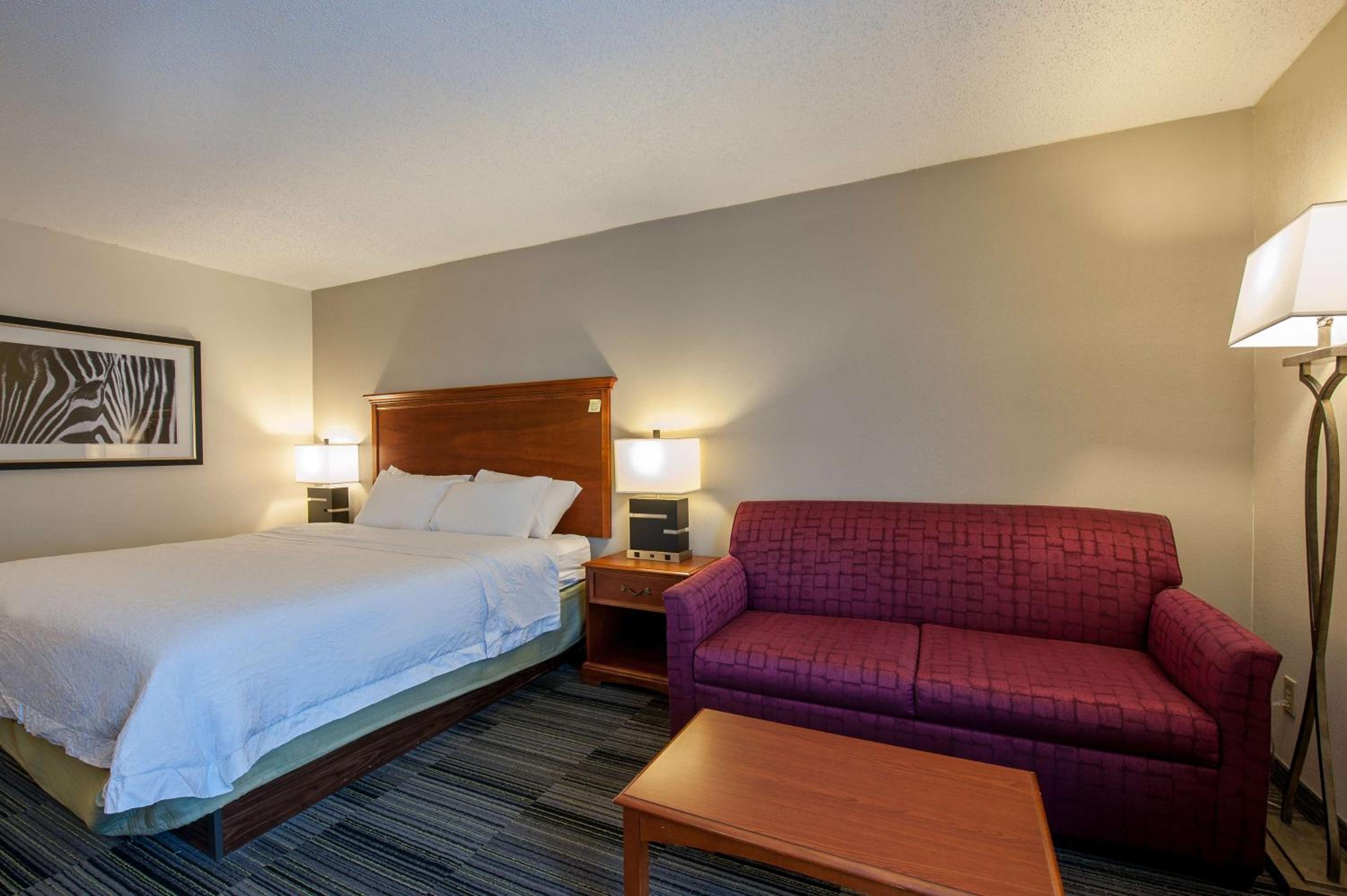 King Room with Sofa Bed and Study - Non-Smoking - Photo 1