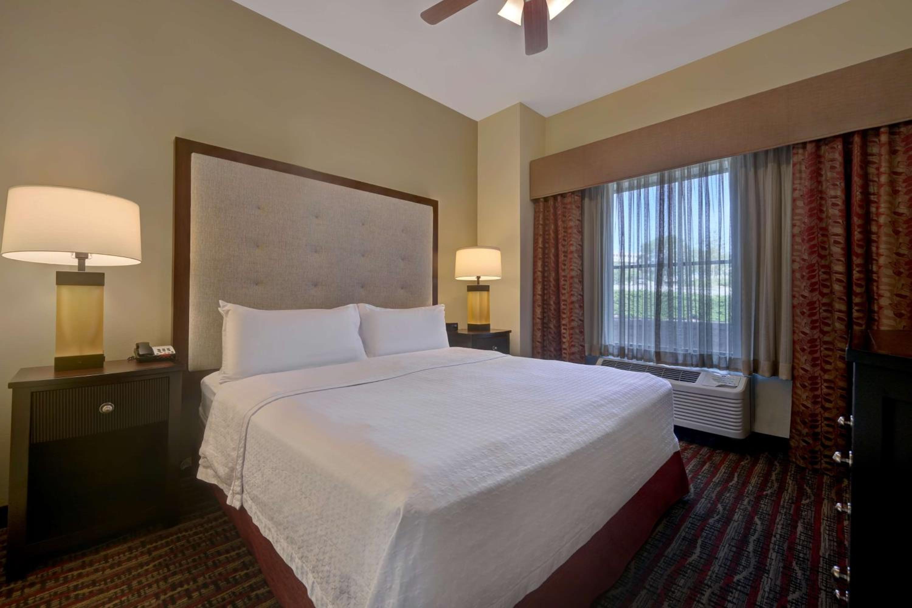 One-Bedroom King Suite