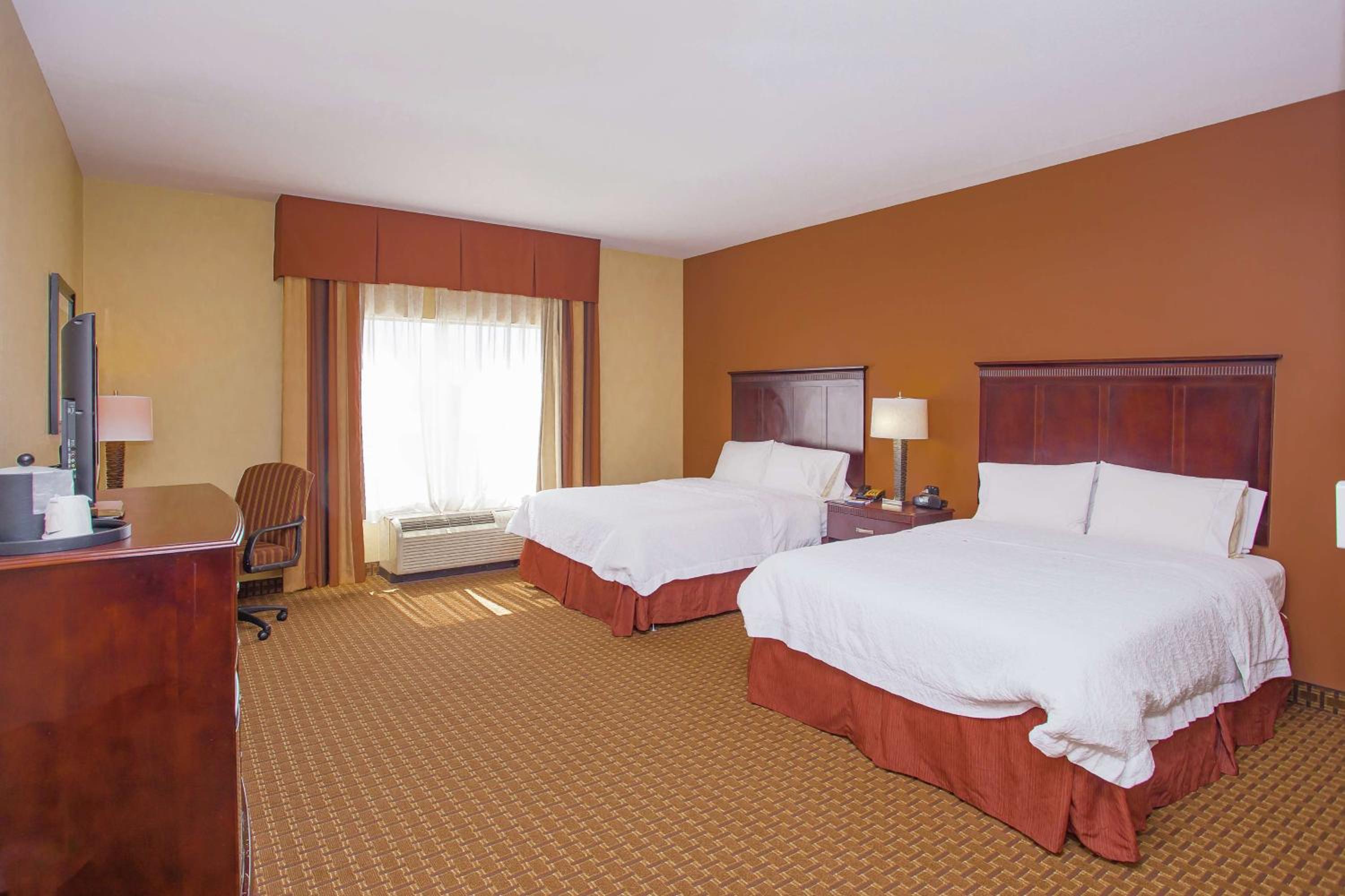 Queen Room with Two Queen Beds - Hearing Access/Non-Smoking - Photo 1