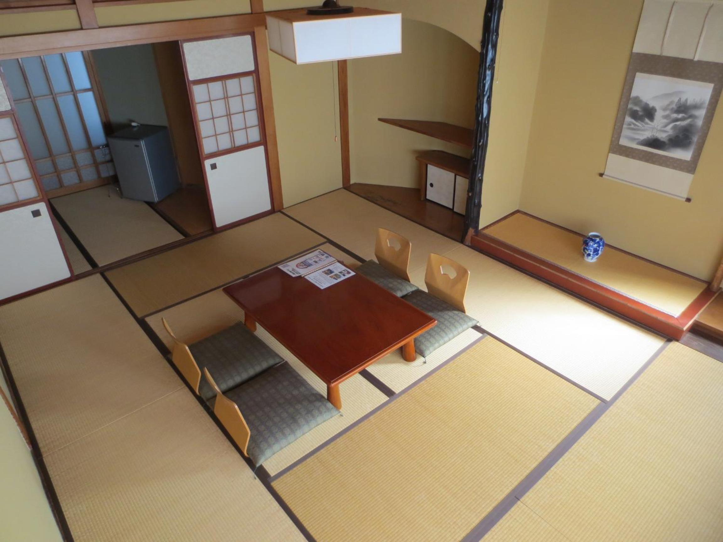 Japanese-Style Family Room with Private Toilet and River View - Photo 5