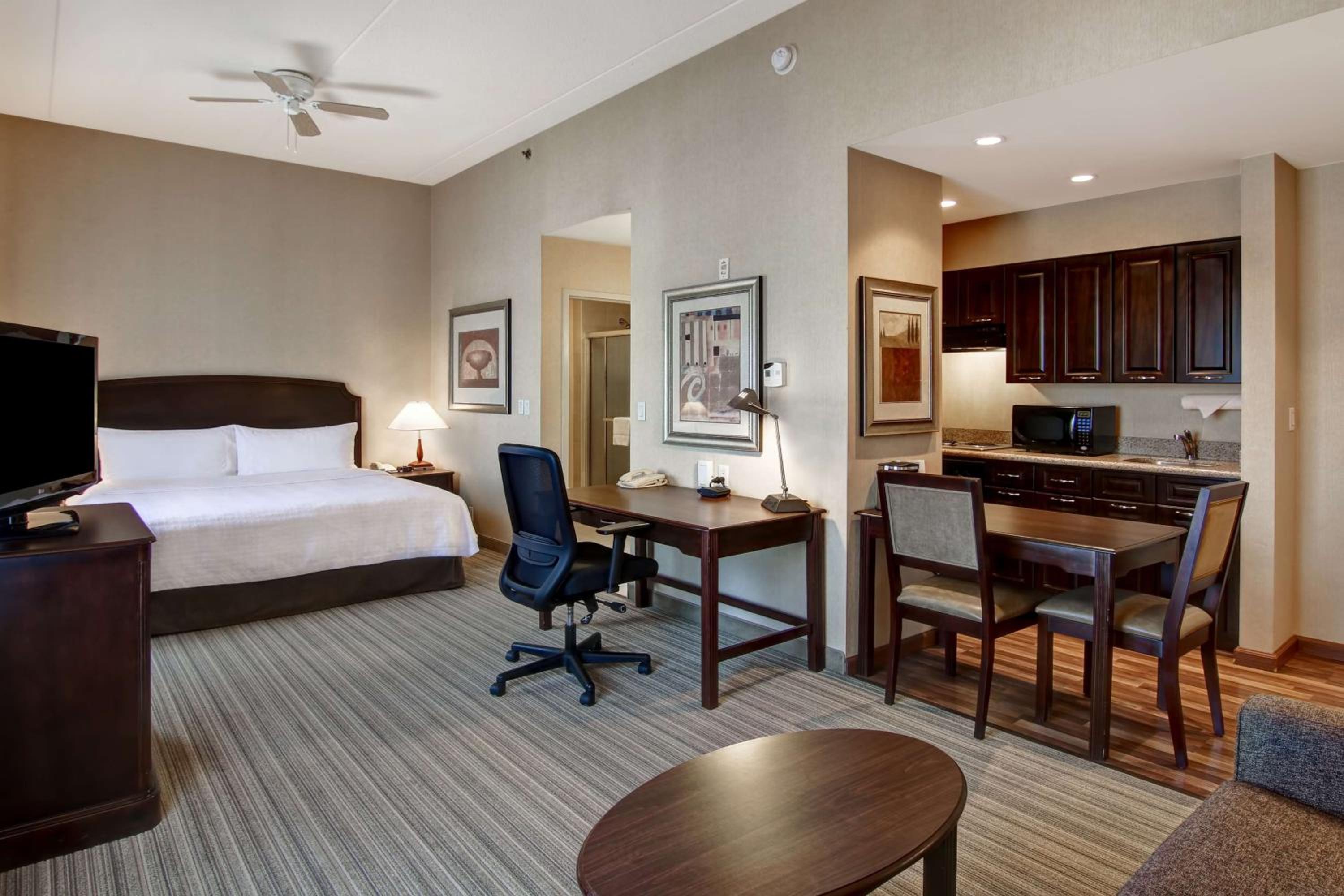 King Studio Suite - Non-Smoking - Photo 1