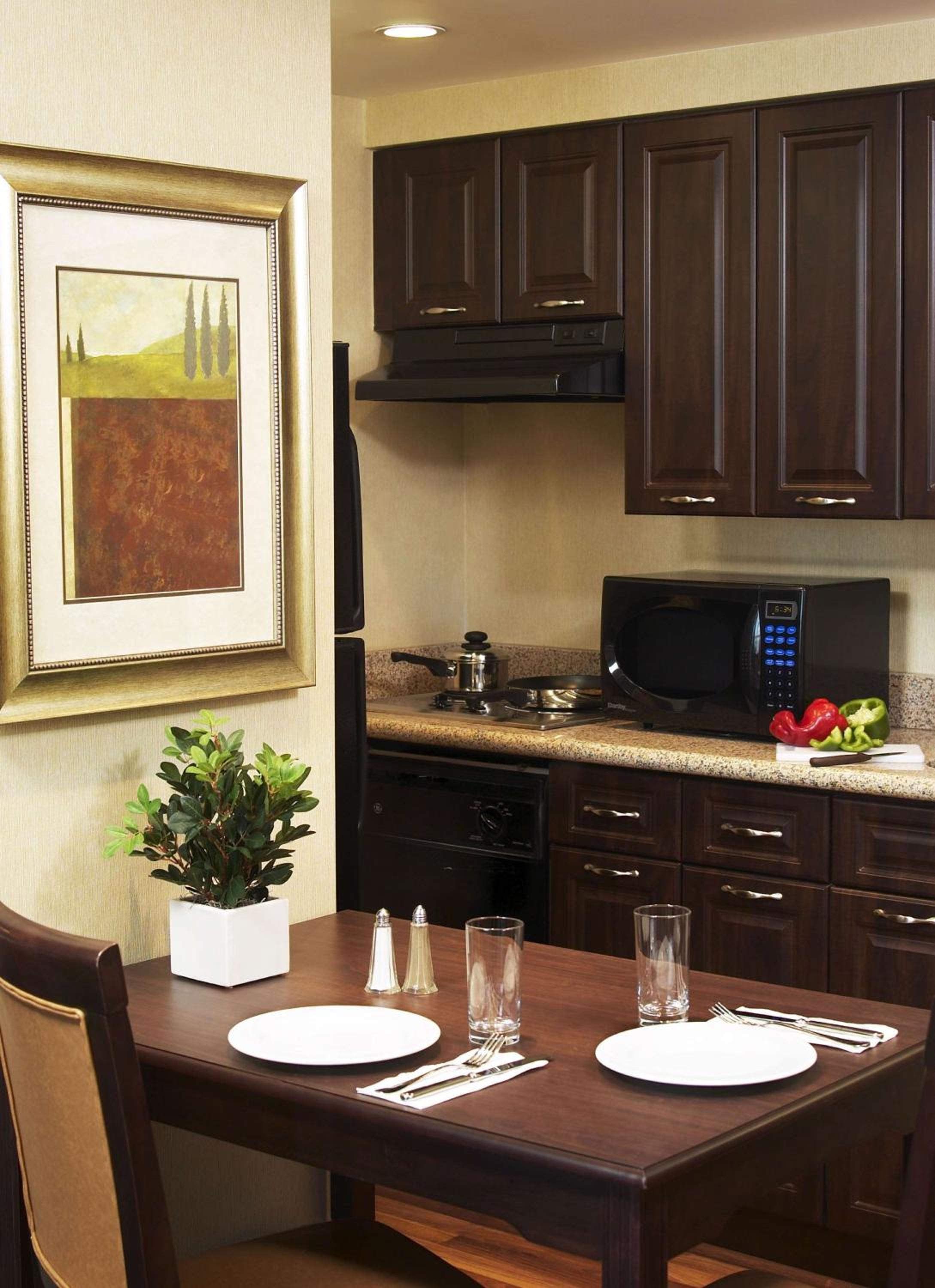 One-Bedroom King Suite - Non-Smoking - Photo 4