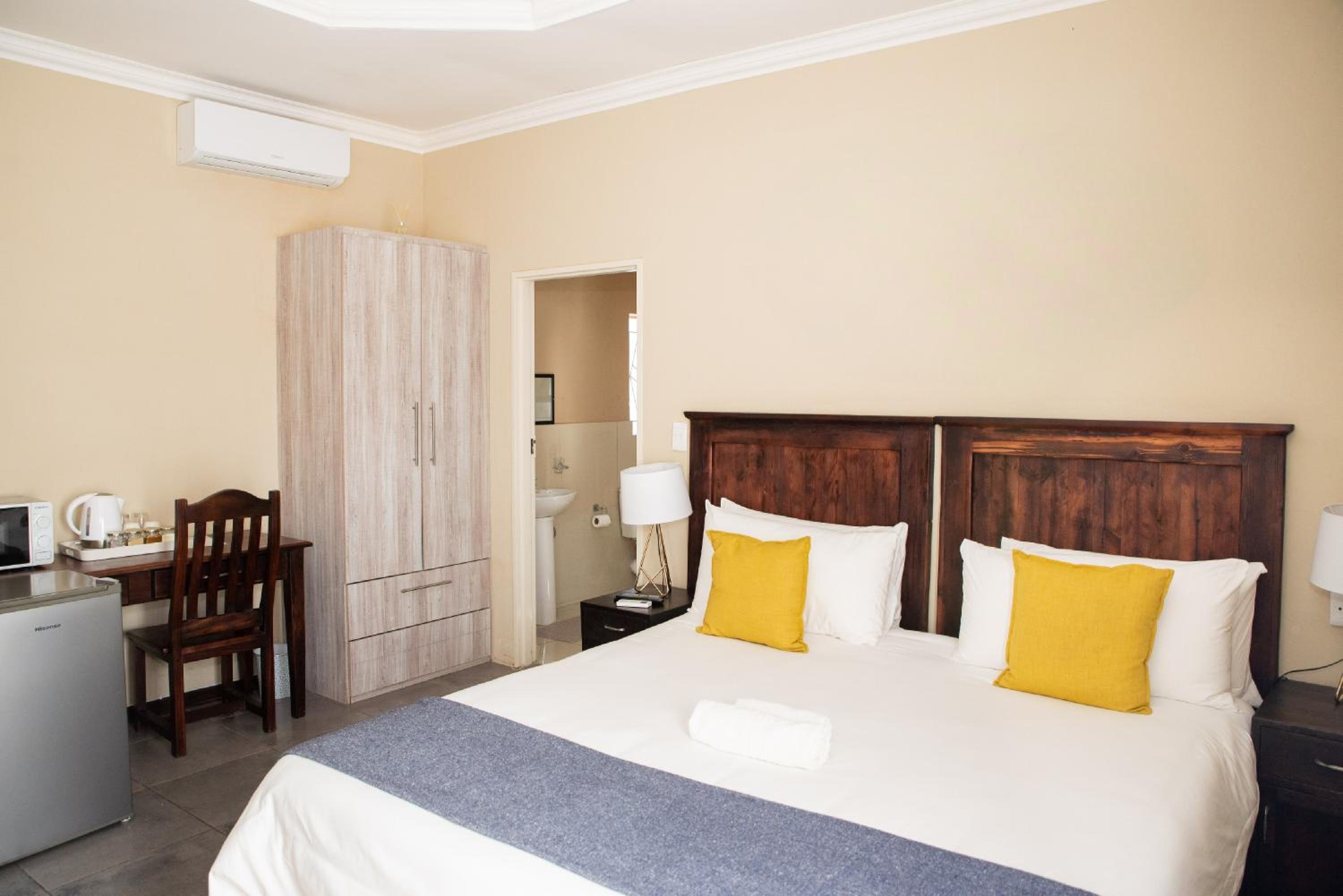 Deluxe Double Room with Bath photo 1