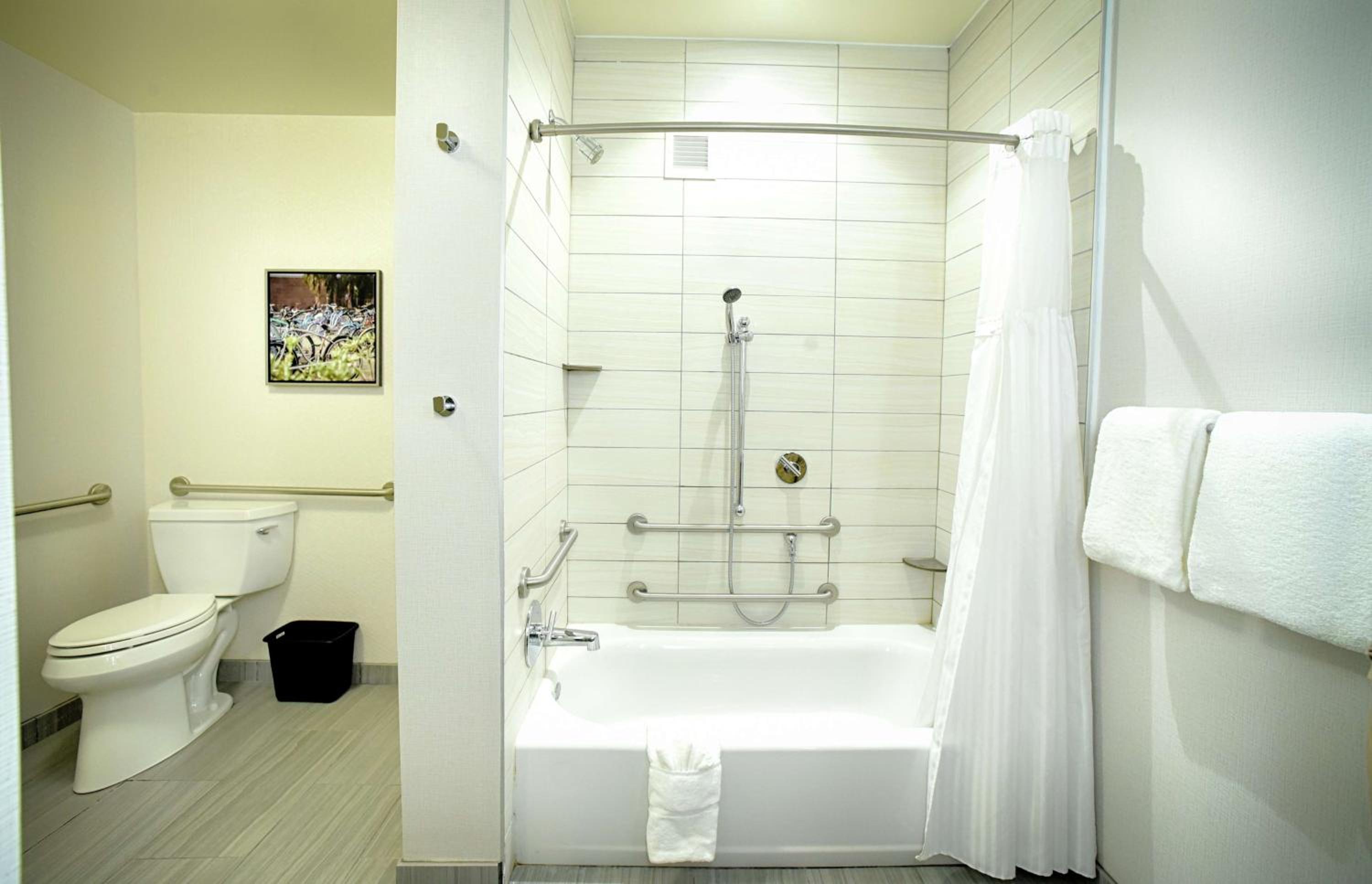 Queen Room with Two Queen Beds - Mobility Access