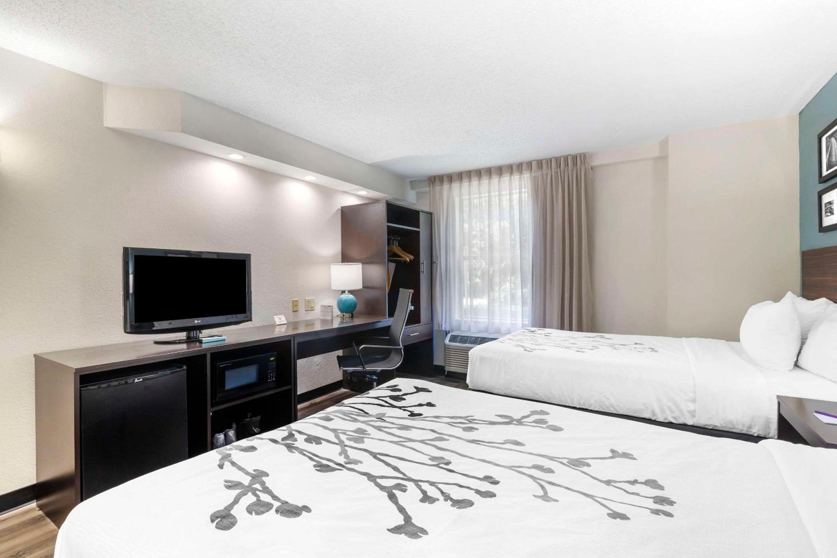 Double Room with Two Double Beds - Non-Smoking - Photo 5