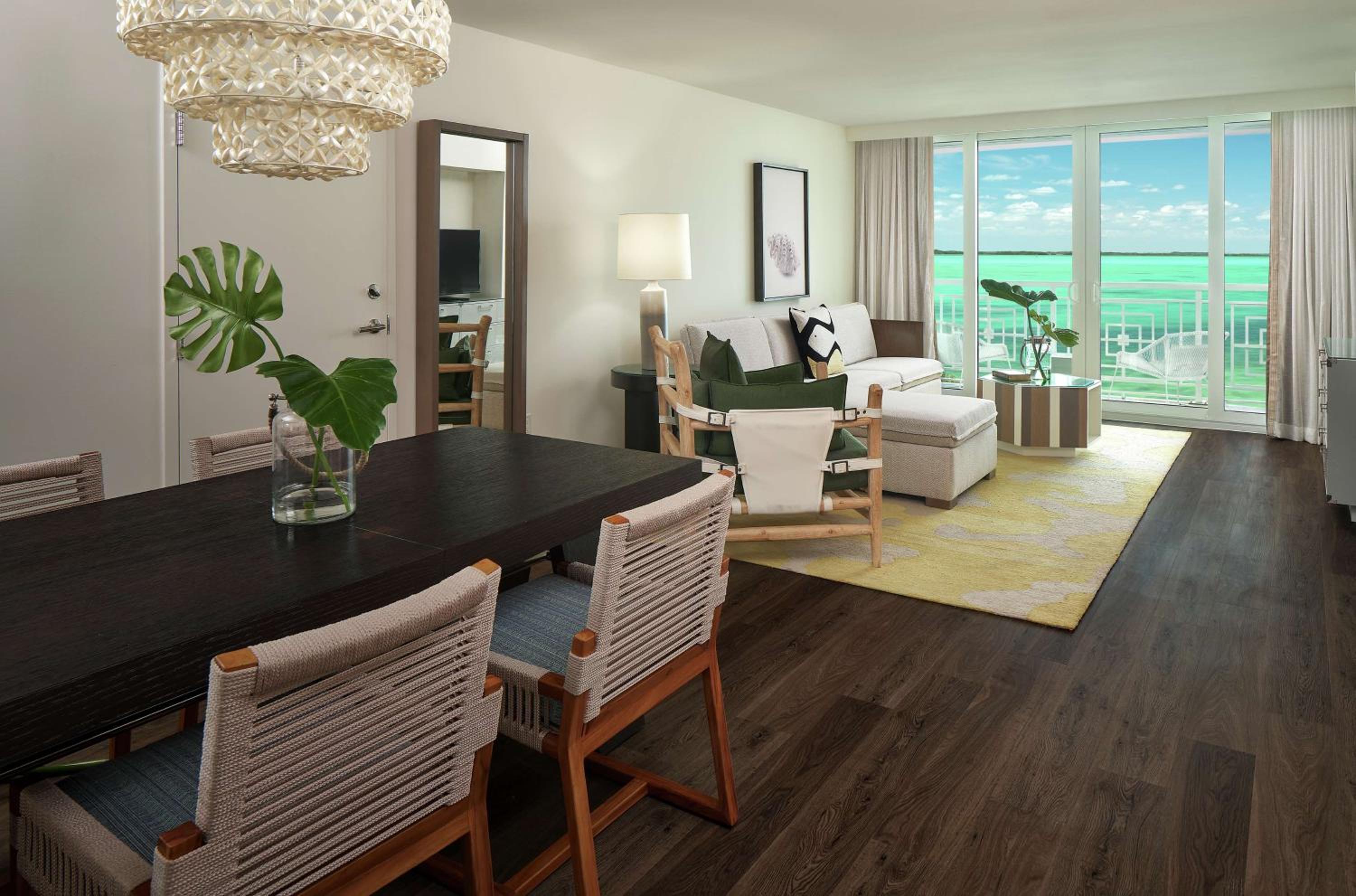King Room with Waterfront View - Coconut Wing - Photo 1